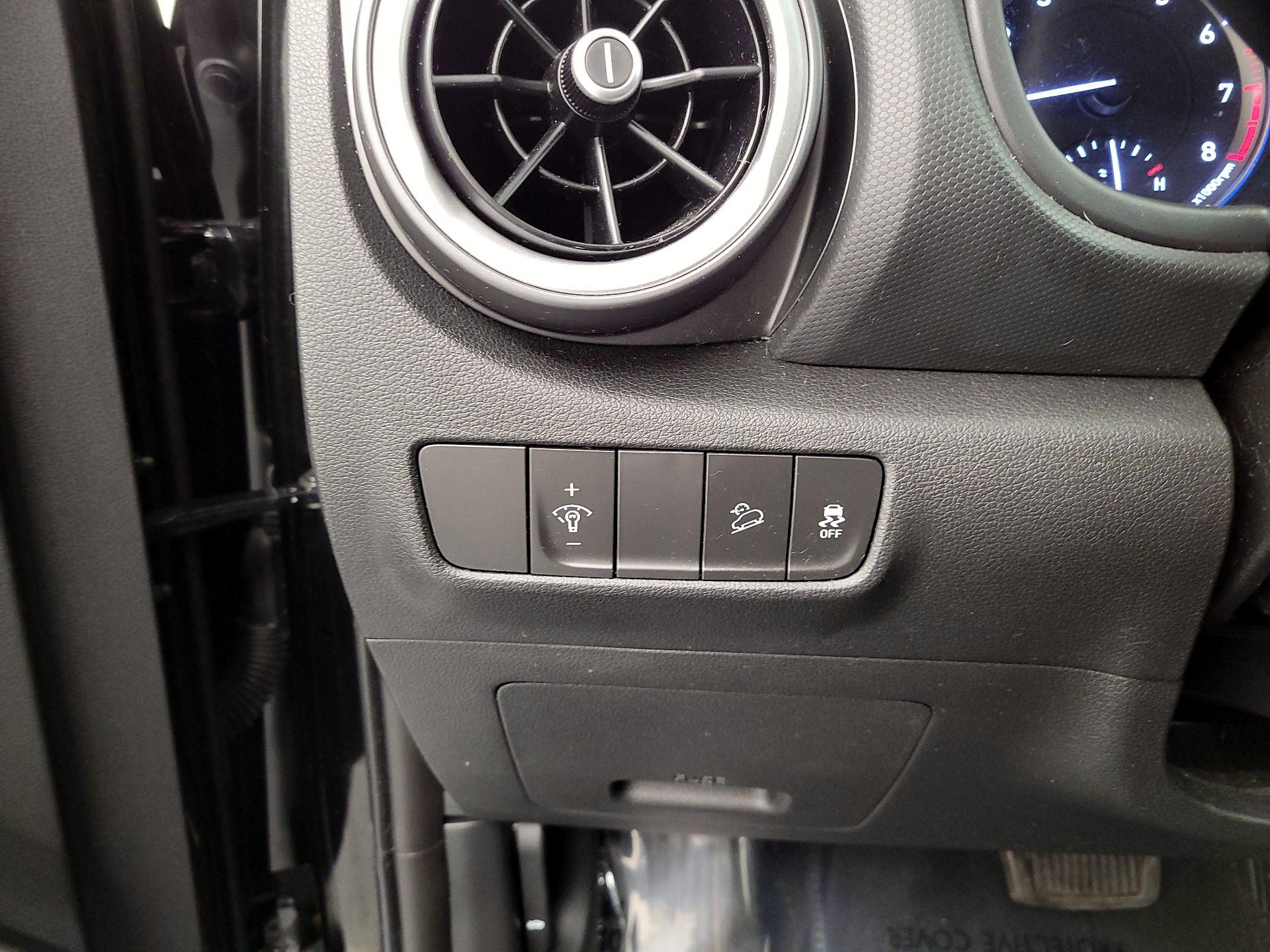 Thumbnail: 2022 Hyundai Kona - 13