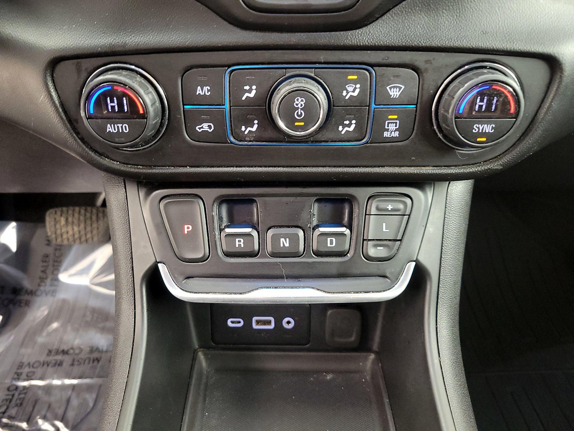 Thumbnail: 2021 GMC Terrain - 17