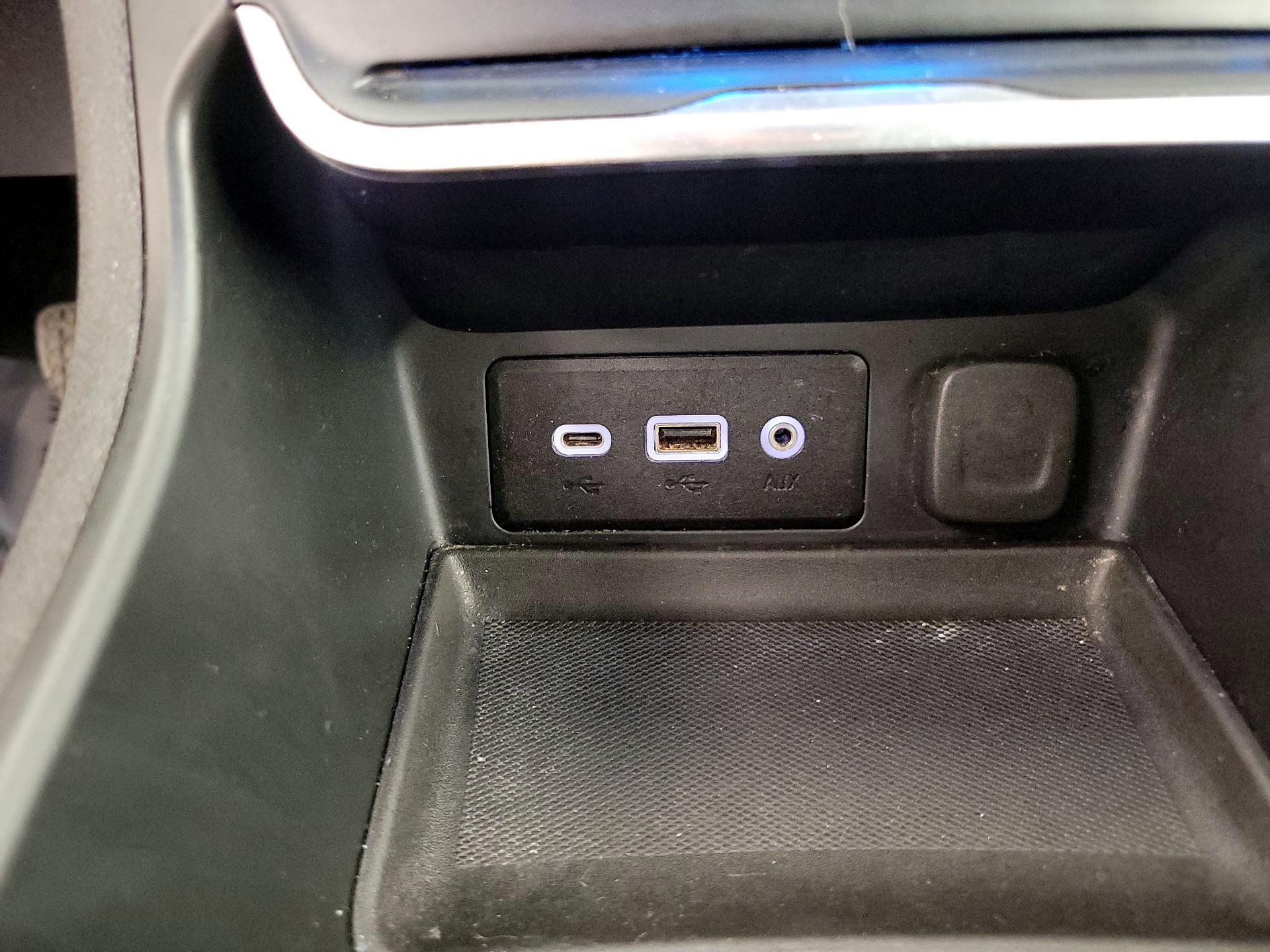 Thumbnail: 2021 GMC Terrain - 18