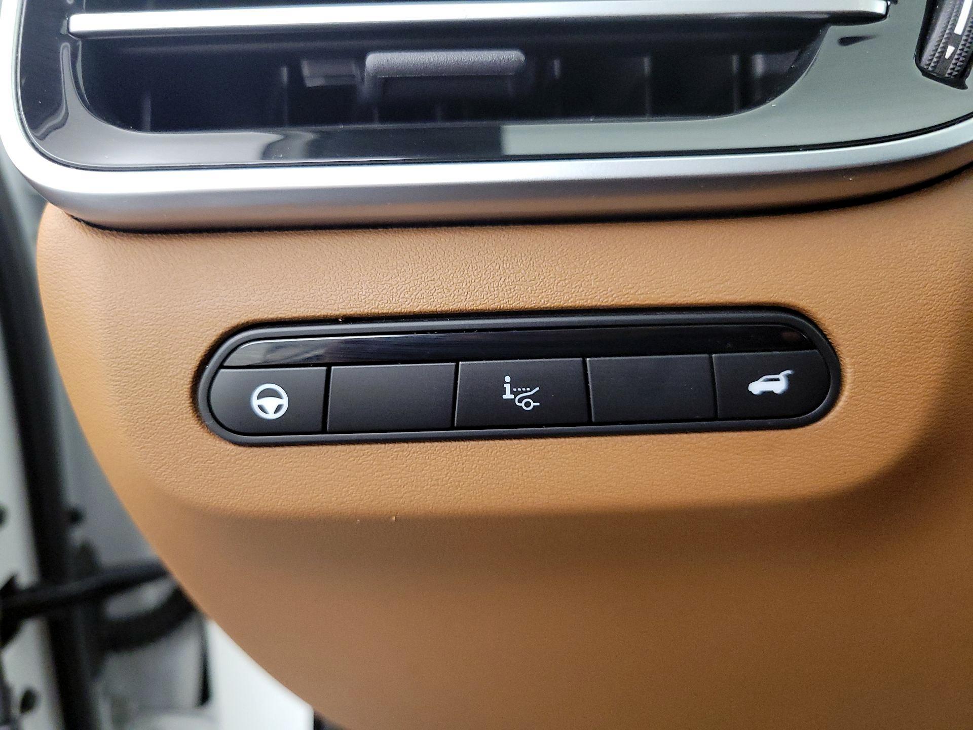 Thumbnail: 2023 INFINITI QX60 - 13