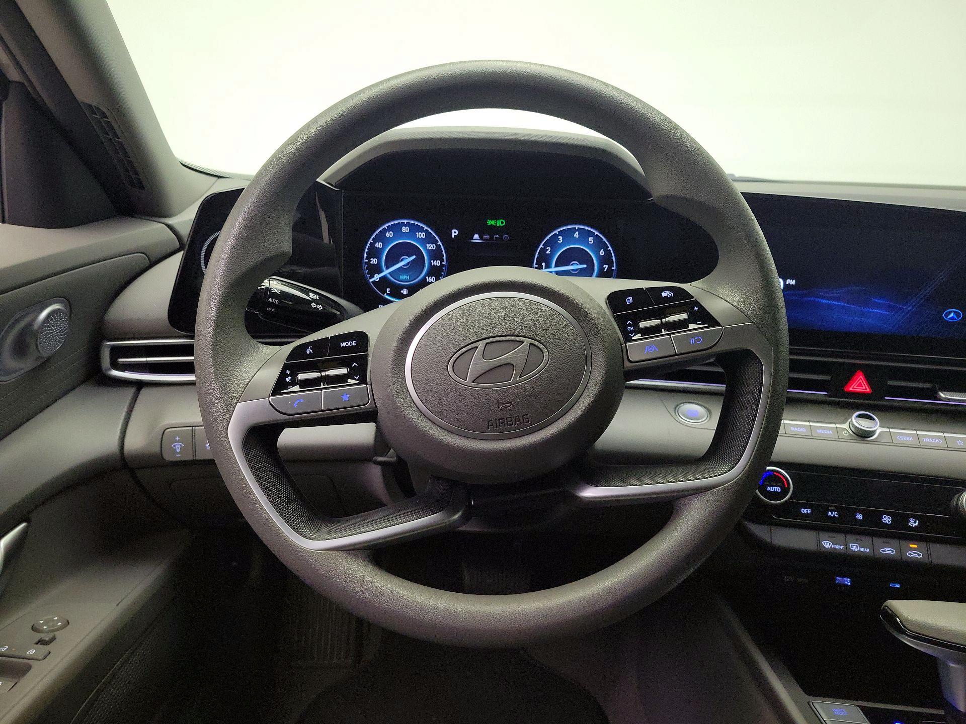 Thumbnail: 2024 Hyundai Elantra - 10