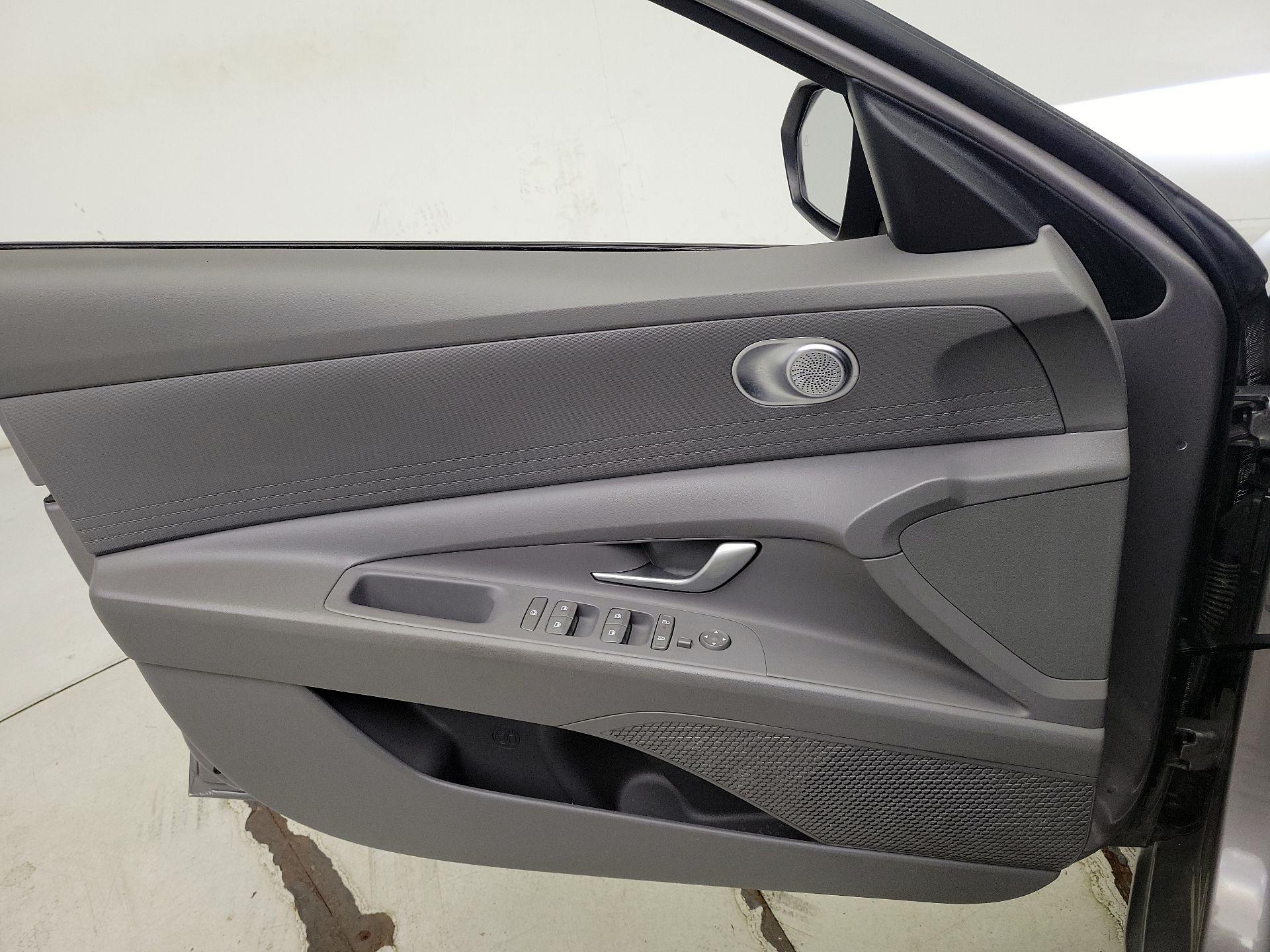 Thumbnail: 2024 Hyundai Elantra - 12