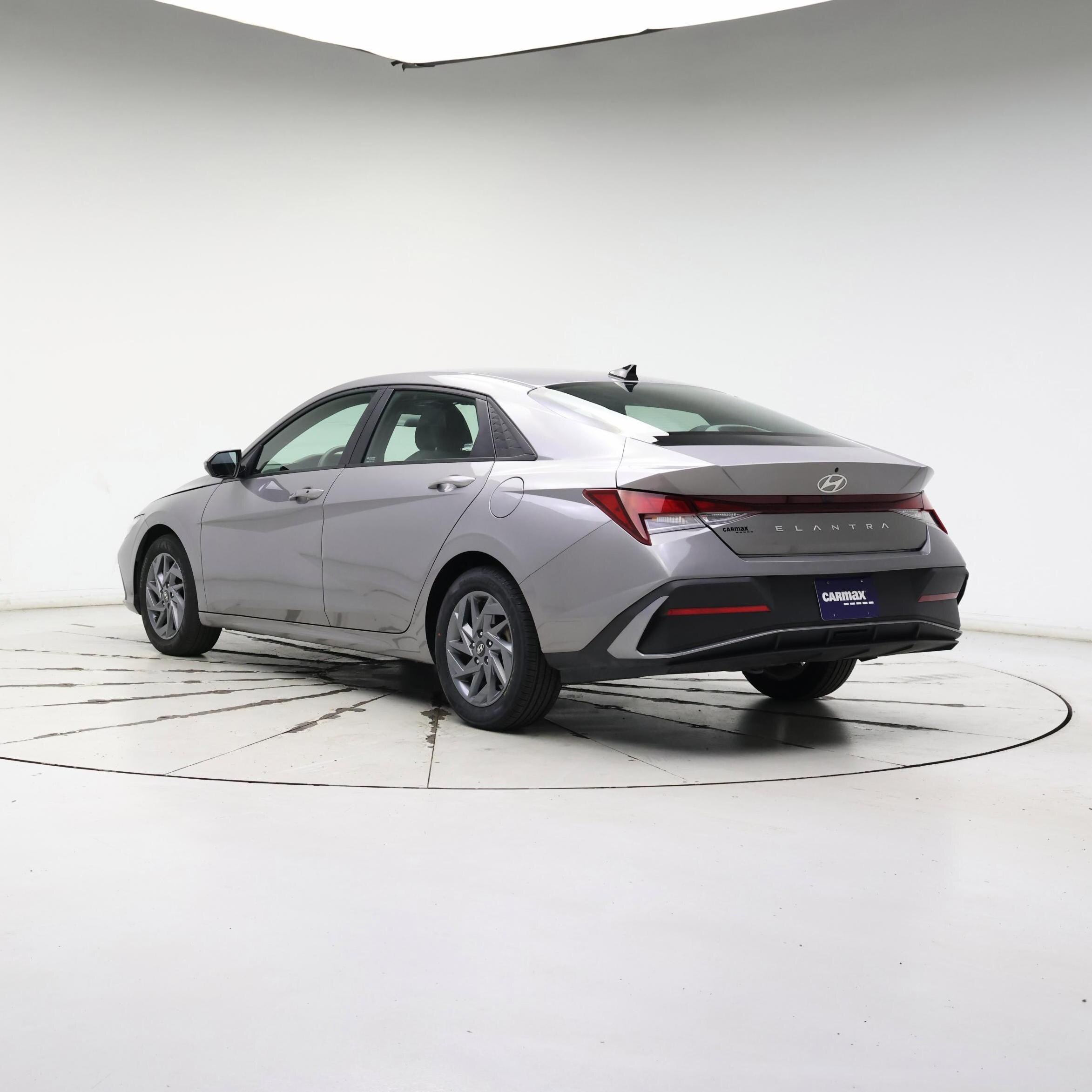 Thumbnail: 2024 Hyundai Elantra - 2