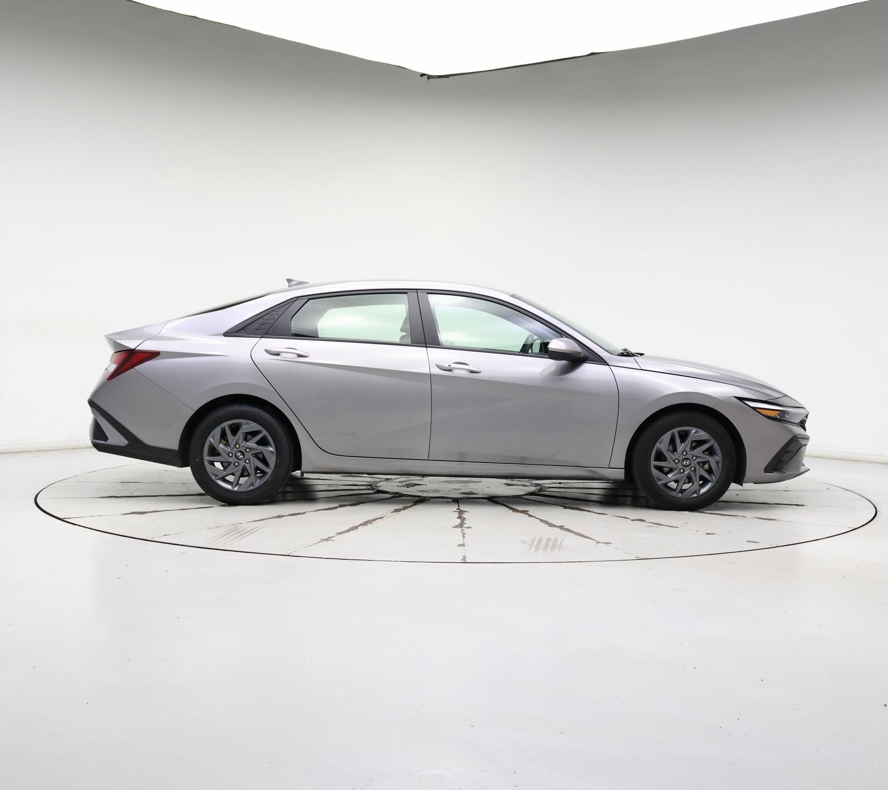 Thumbnail: 2024 Hyundai Elantra - 7