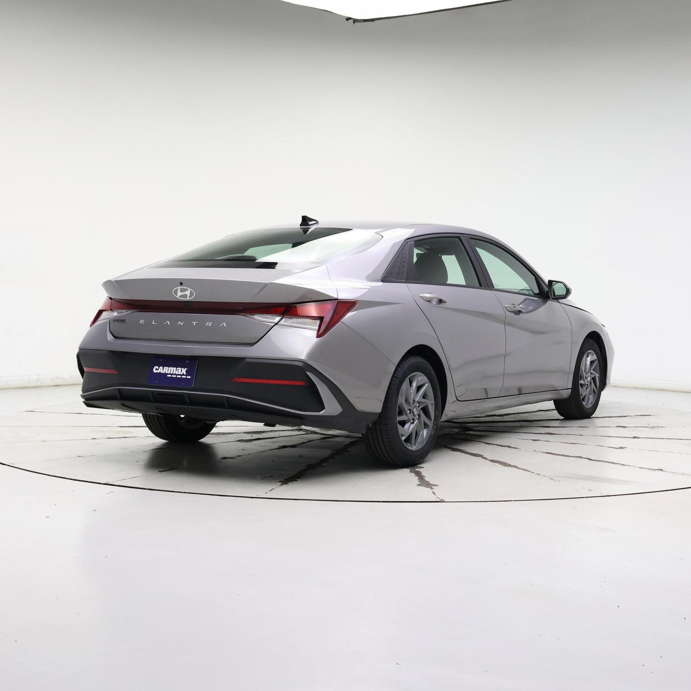 Thumbnail: 2024 Hyundai Elantra - 8