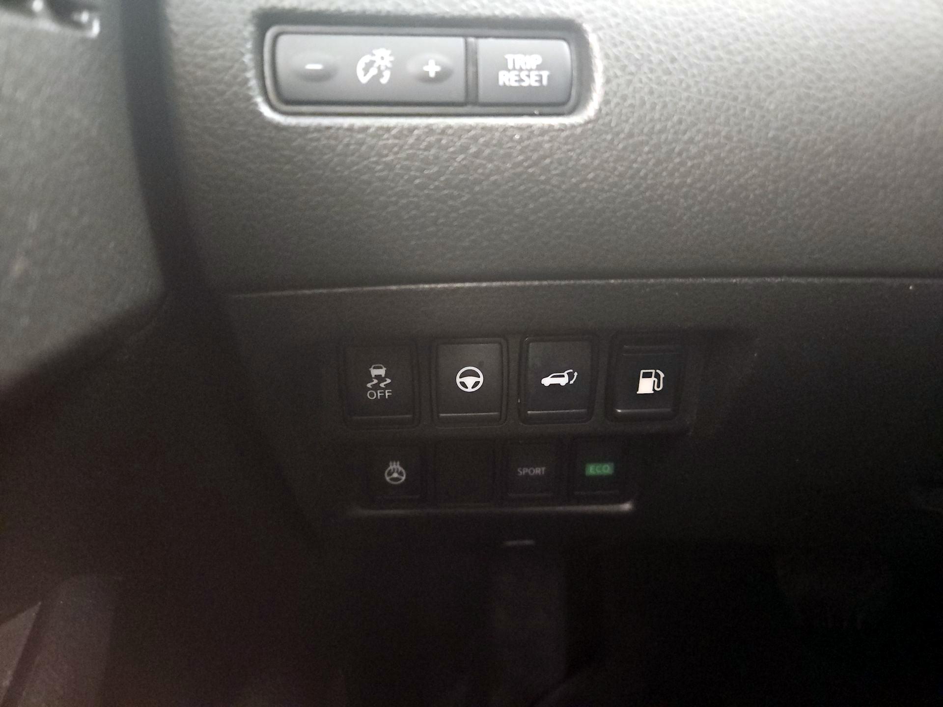 Thumbnail: 2020 Nissan Rogue - 13