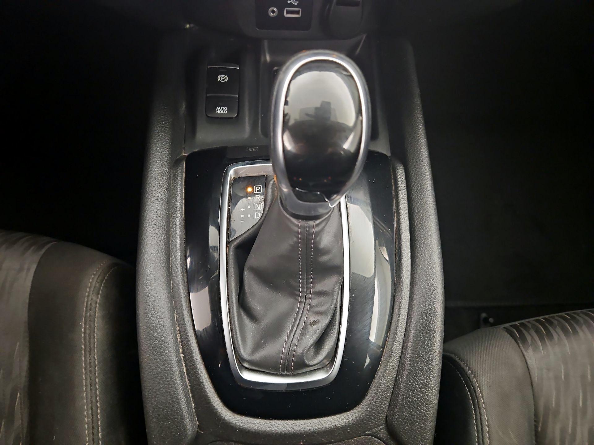 Thumbnail: 2020 Nissan Rogue - 17