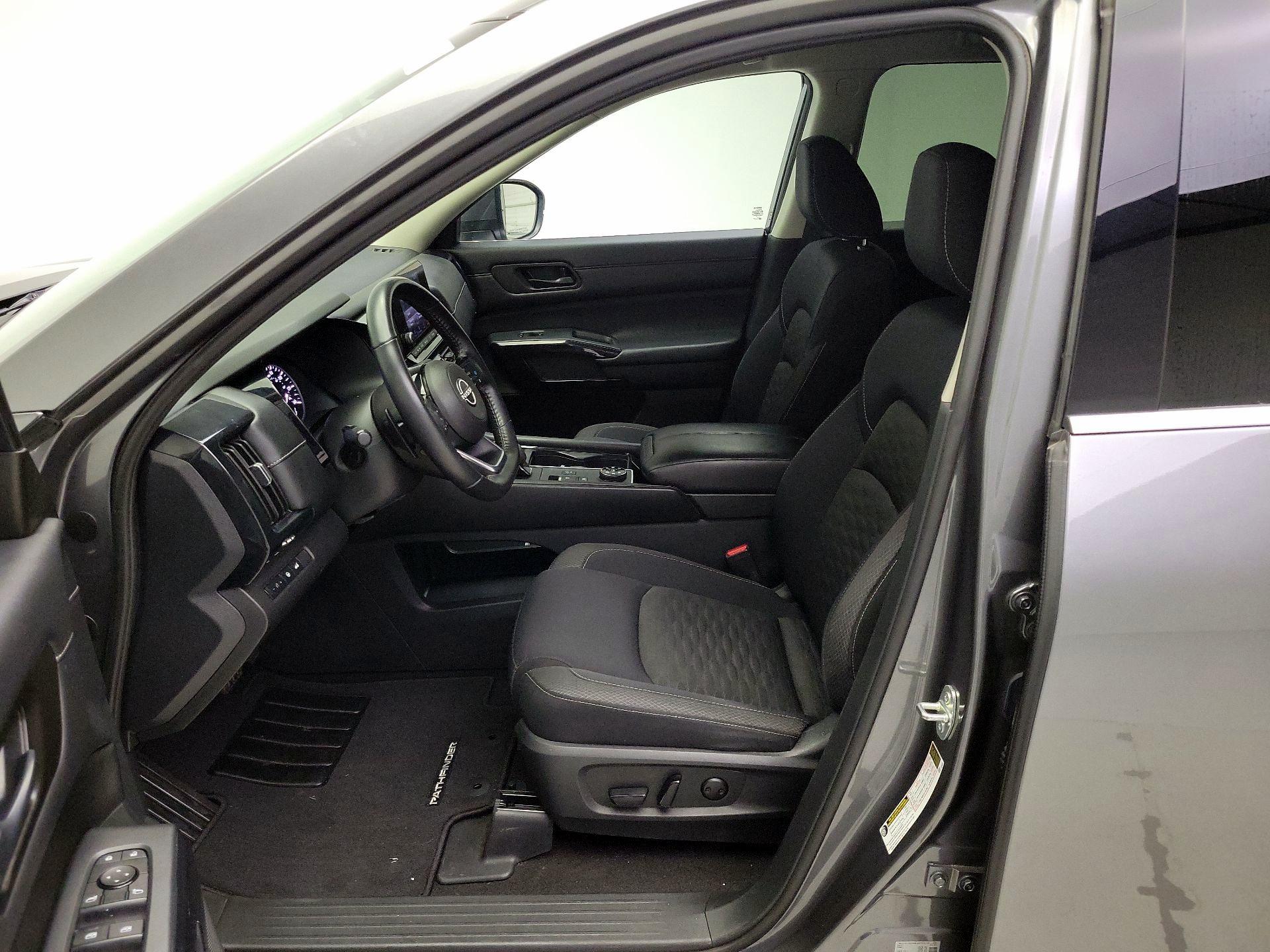 Thumbnail: 2023 Nissan Pathfinder - 11