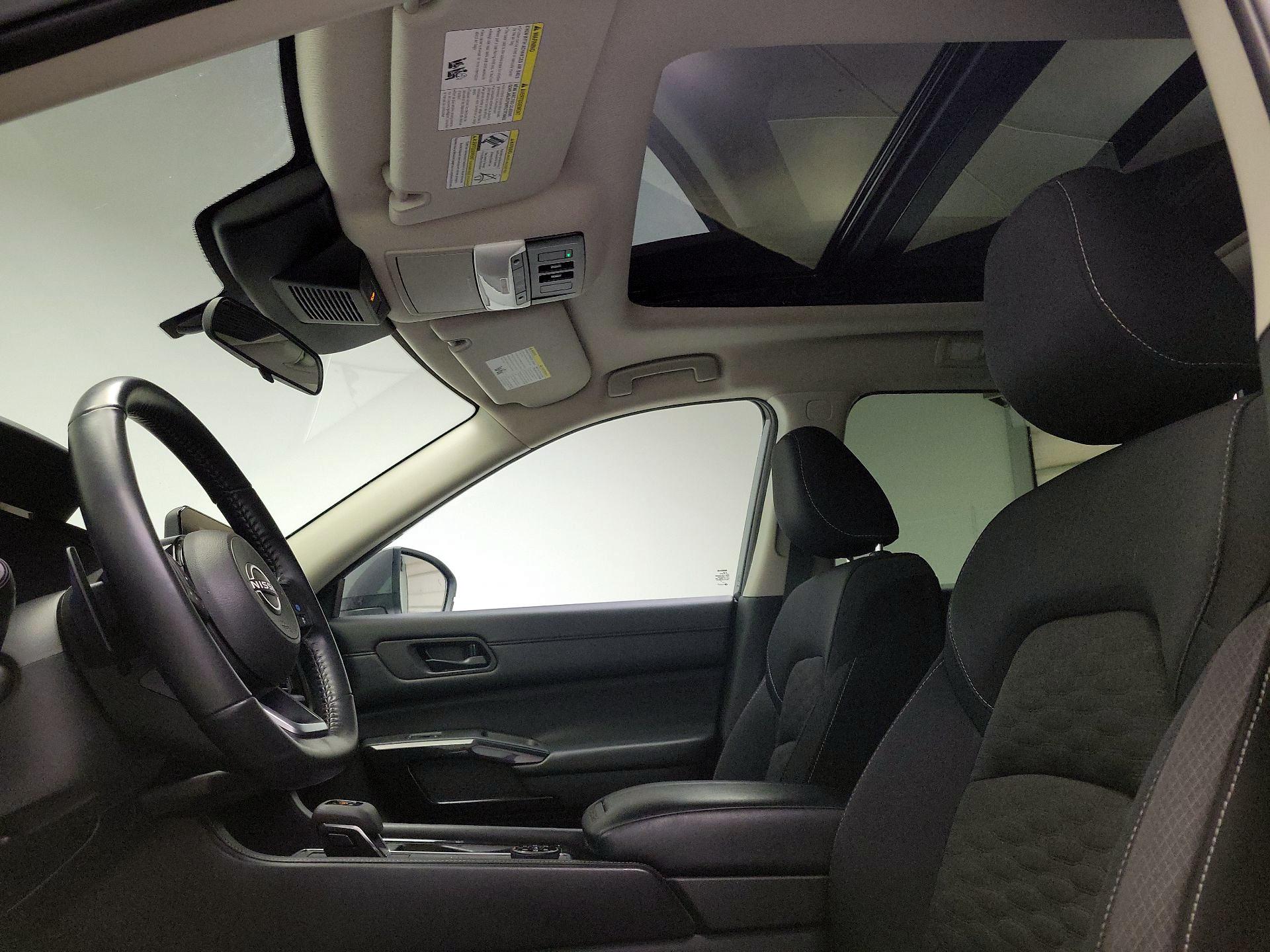 Thumbnail: 2023 Nissan Pathfinder - 19