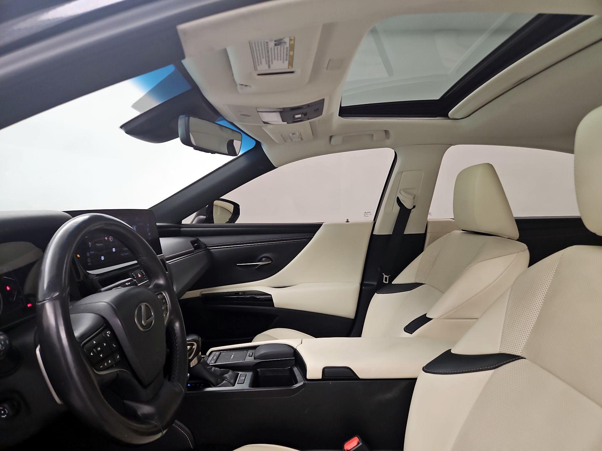 Thumbnail: 2022 Lexus ES - 20