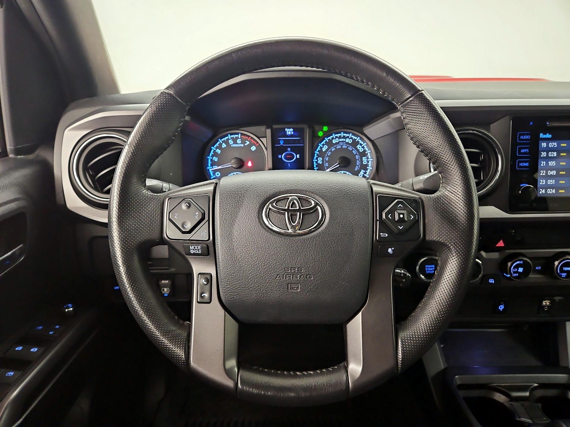 Thumbnail: 2017 Toyota Tacoma - 10