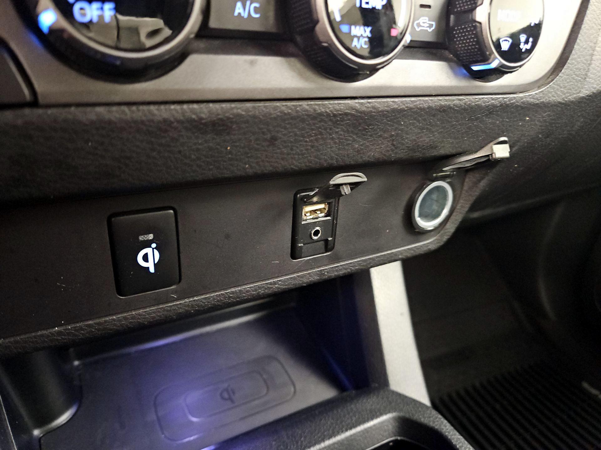 Thumbnail: 2017 Toyota Tacoma - 18