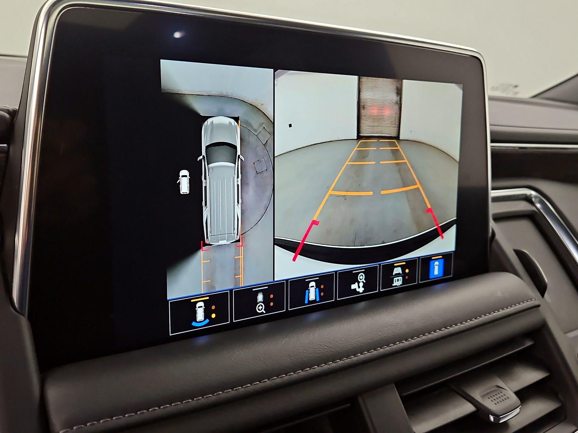 Thumbnail: 2022 Chevrolet Suburban - 14