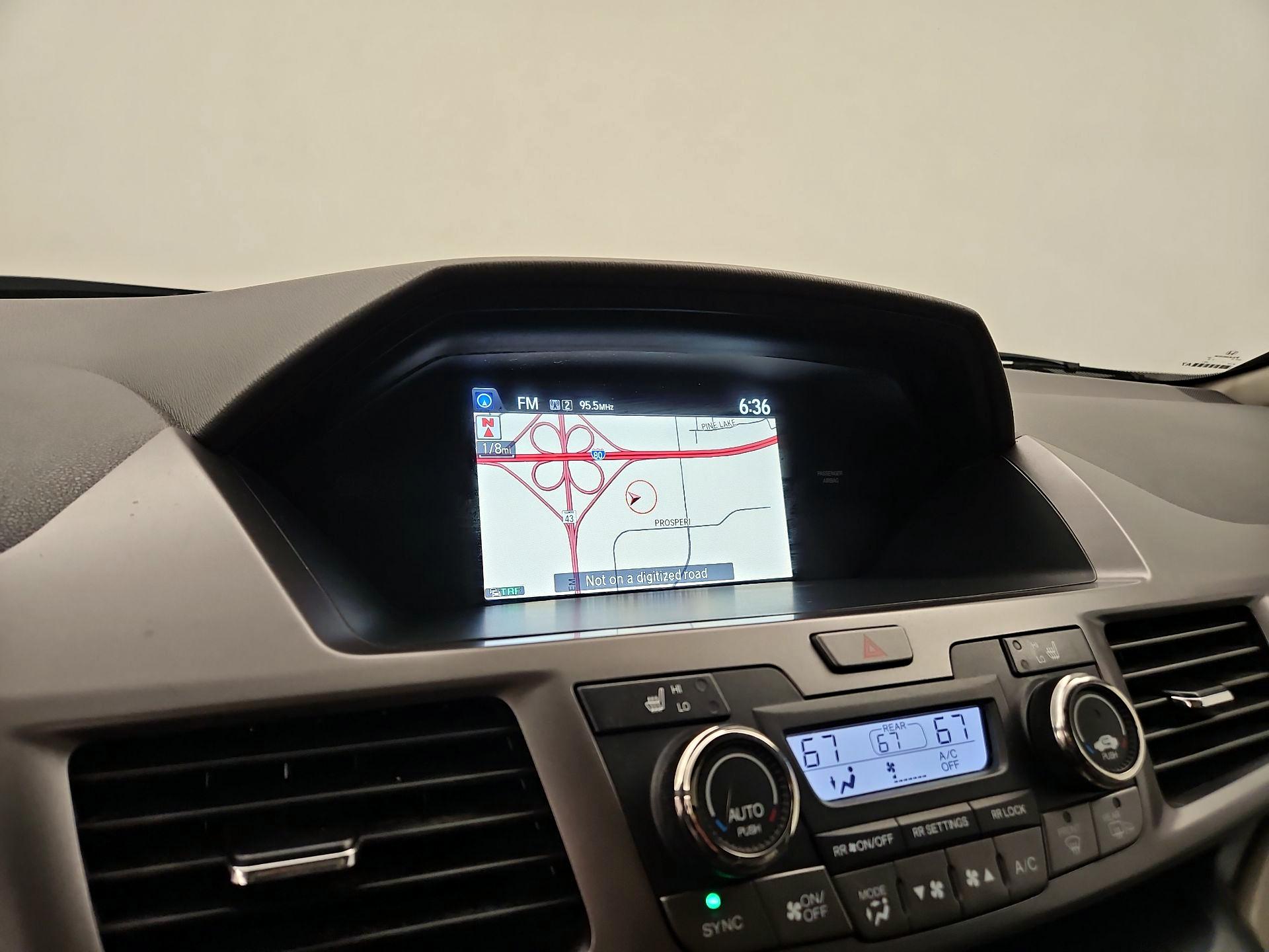 Thumbnail: 2015 Honda Odyssey - 14