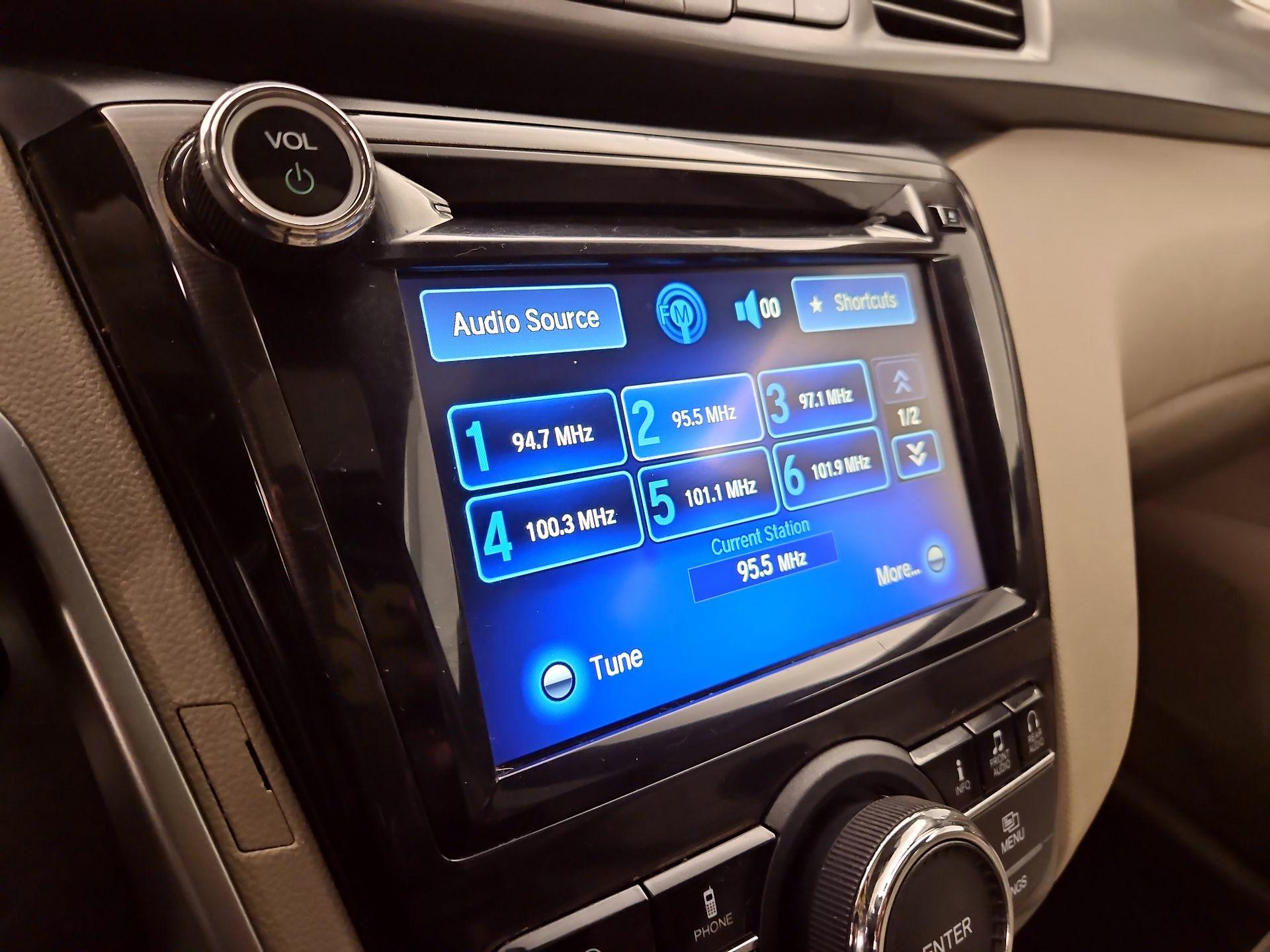 Thumbnail: 2015 Honda Odyssey - 16