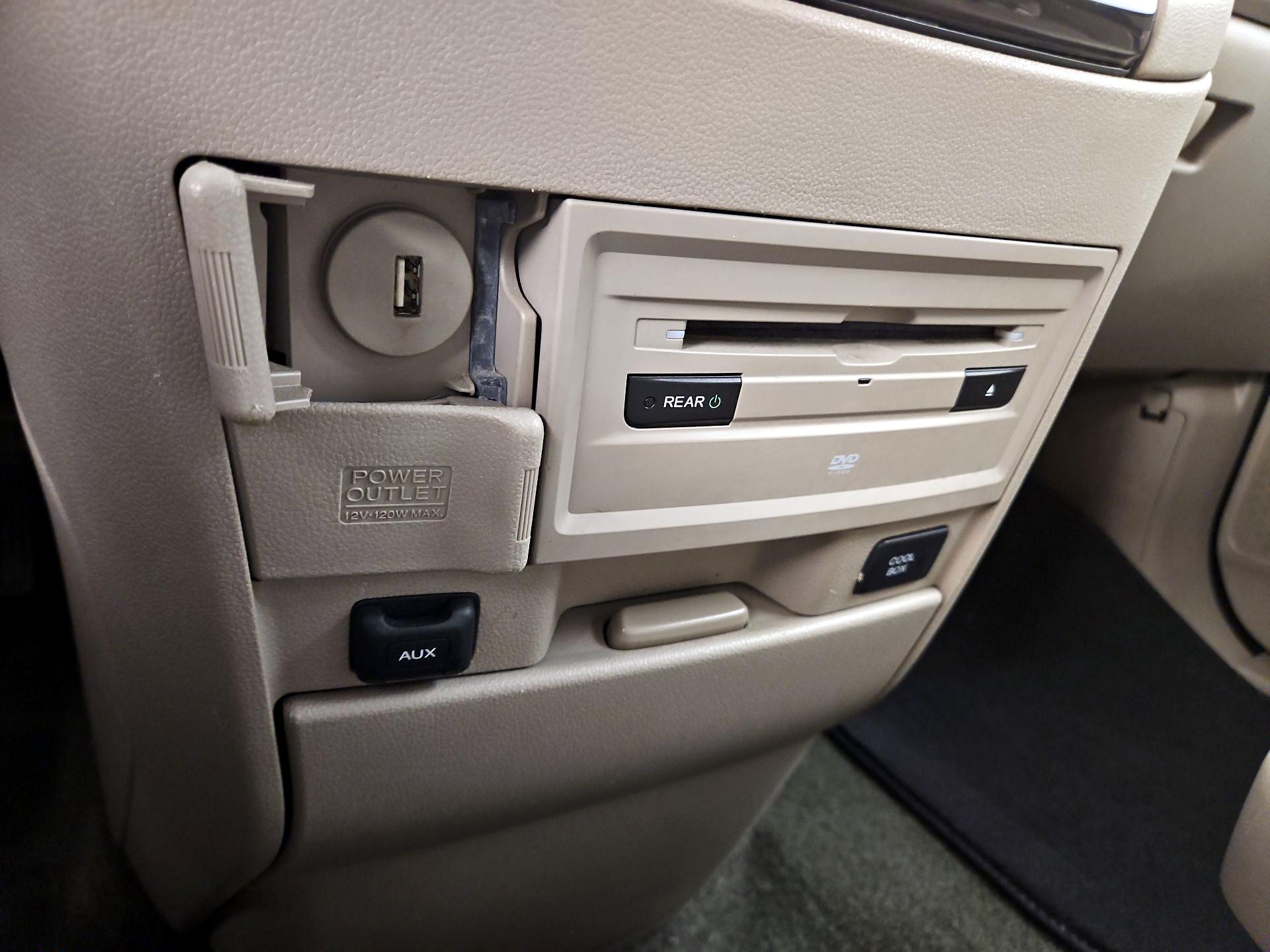 Thumbnail: 2015 Honda Odyssey - 19