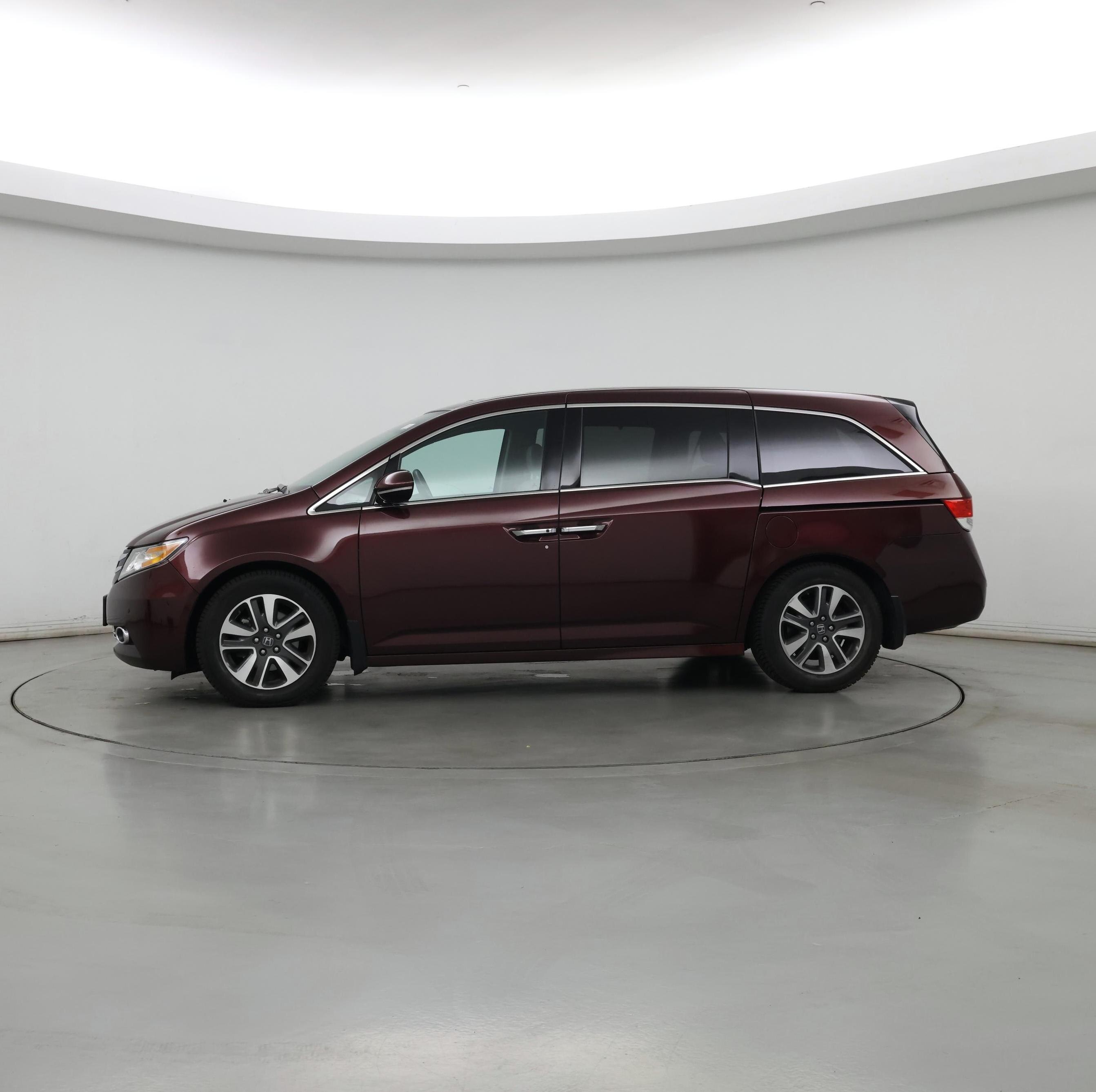 Thumbnail: 2015 Honda Odyssey - 3