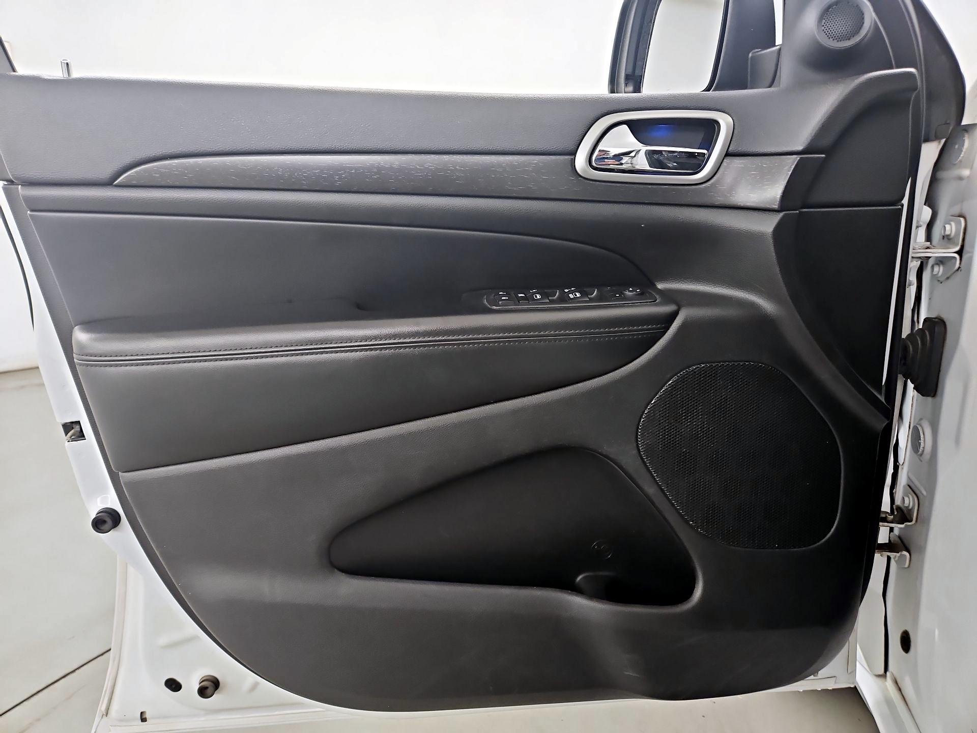 Thumbnail: 2018 Jeep Grand Cherokee - 12