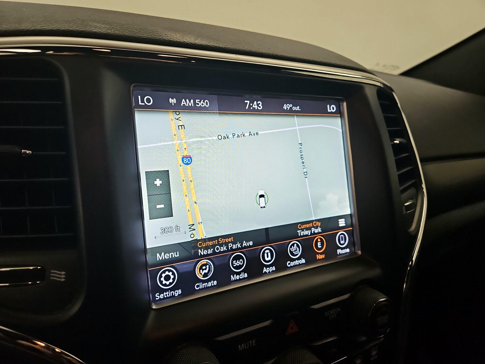 Thumbnail: 2018 Jeep Grand Cherokee - 14