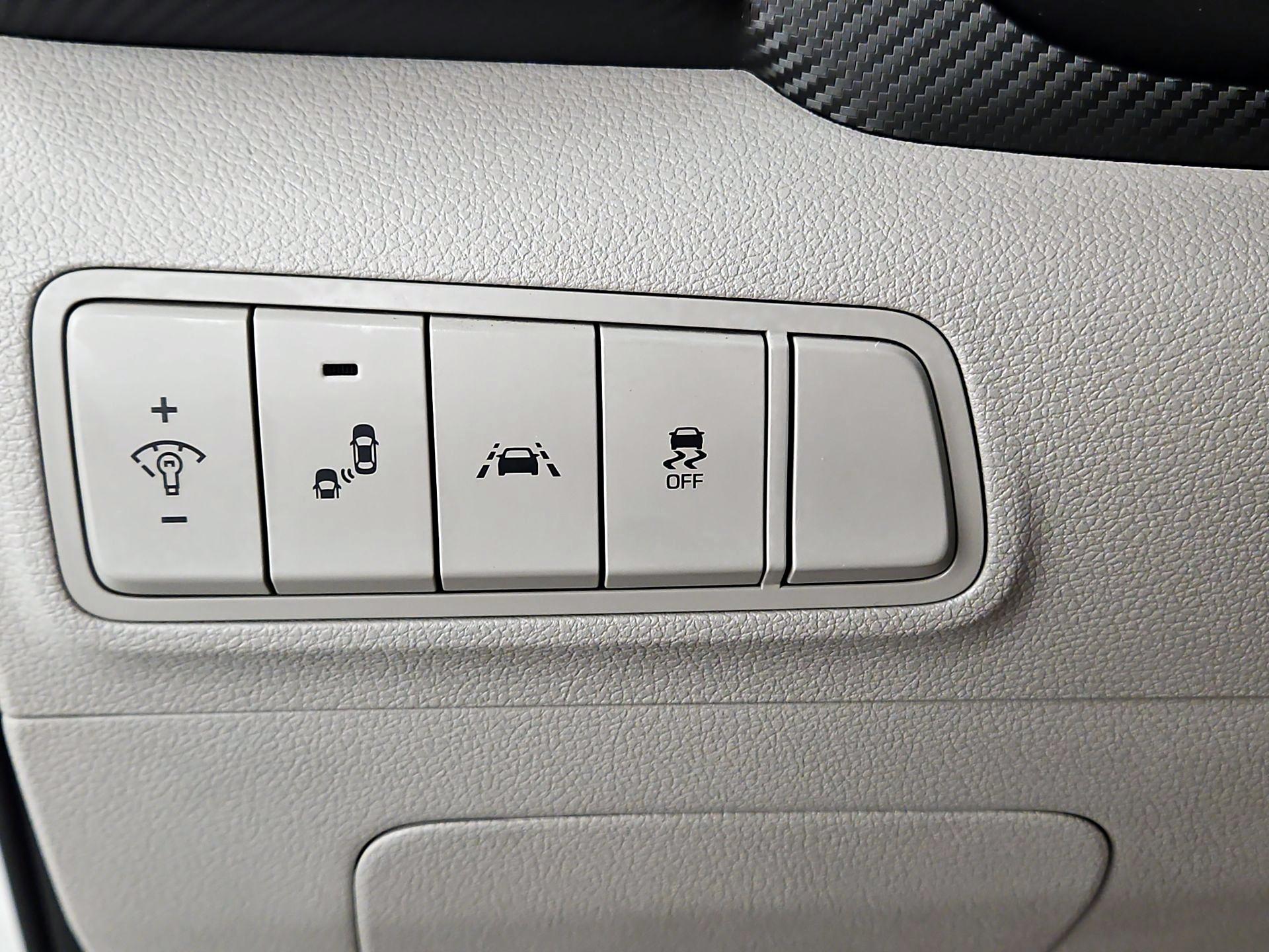 Thumbnail: 2021 Hyundai Tucson - 13