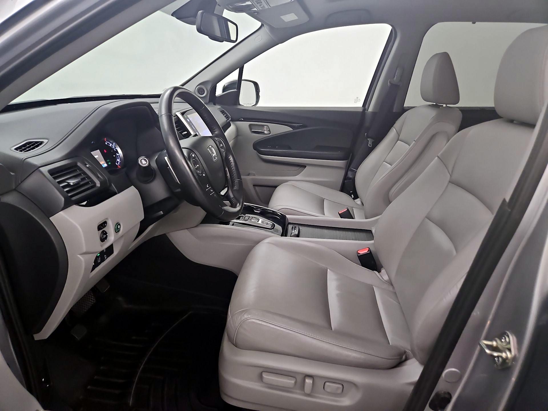 Thumbnail: 2016 Honda Pilot - 11