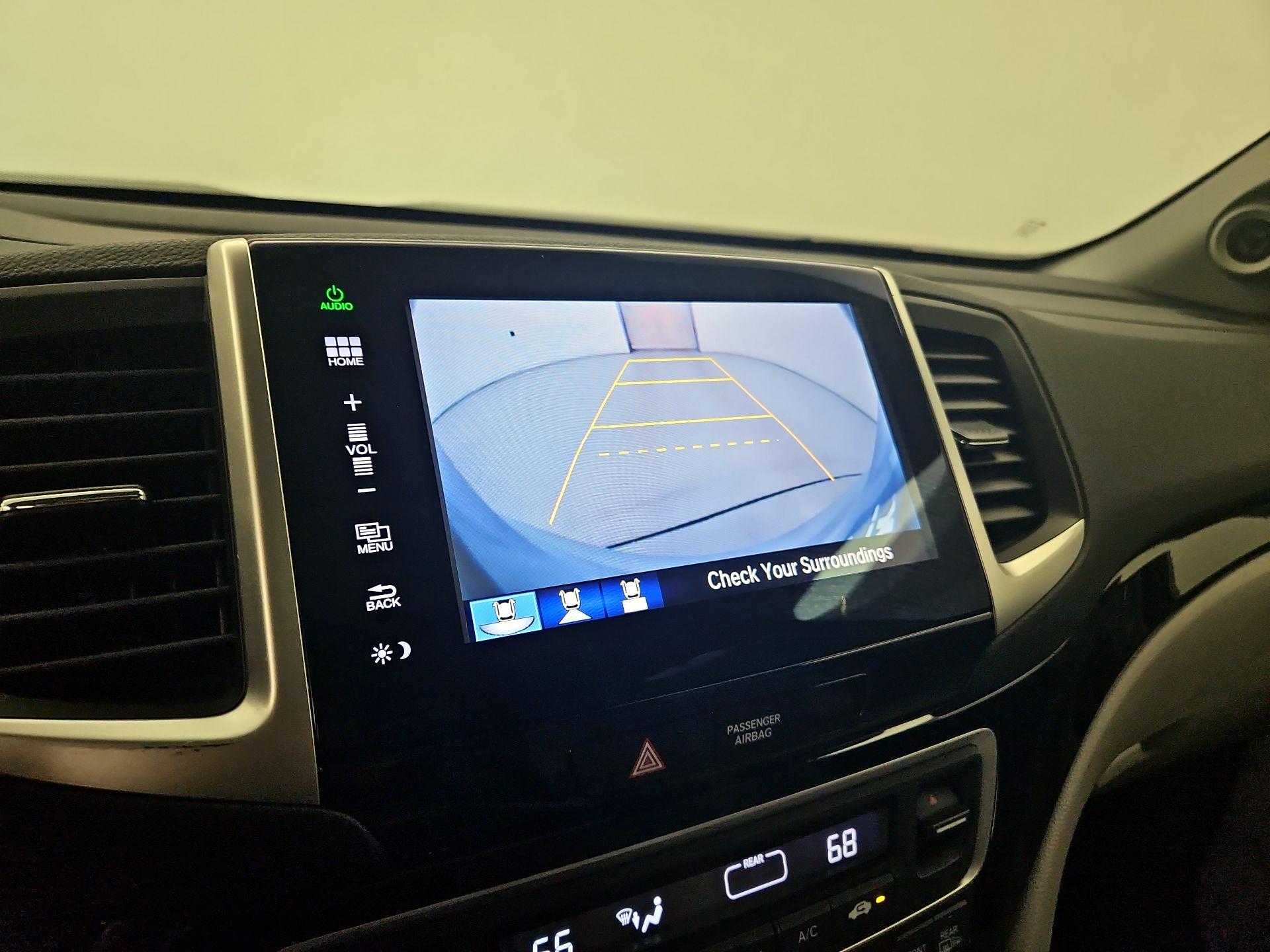 Thumbnail: 2016 Honda Pilot - 14