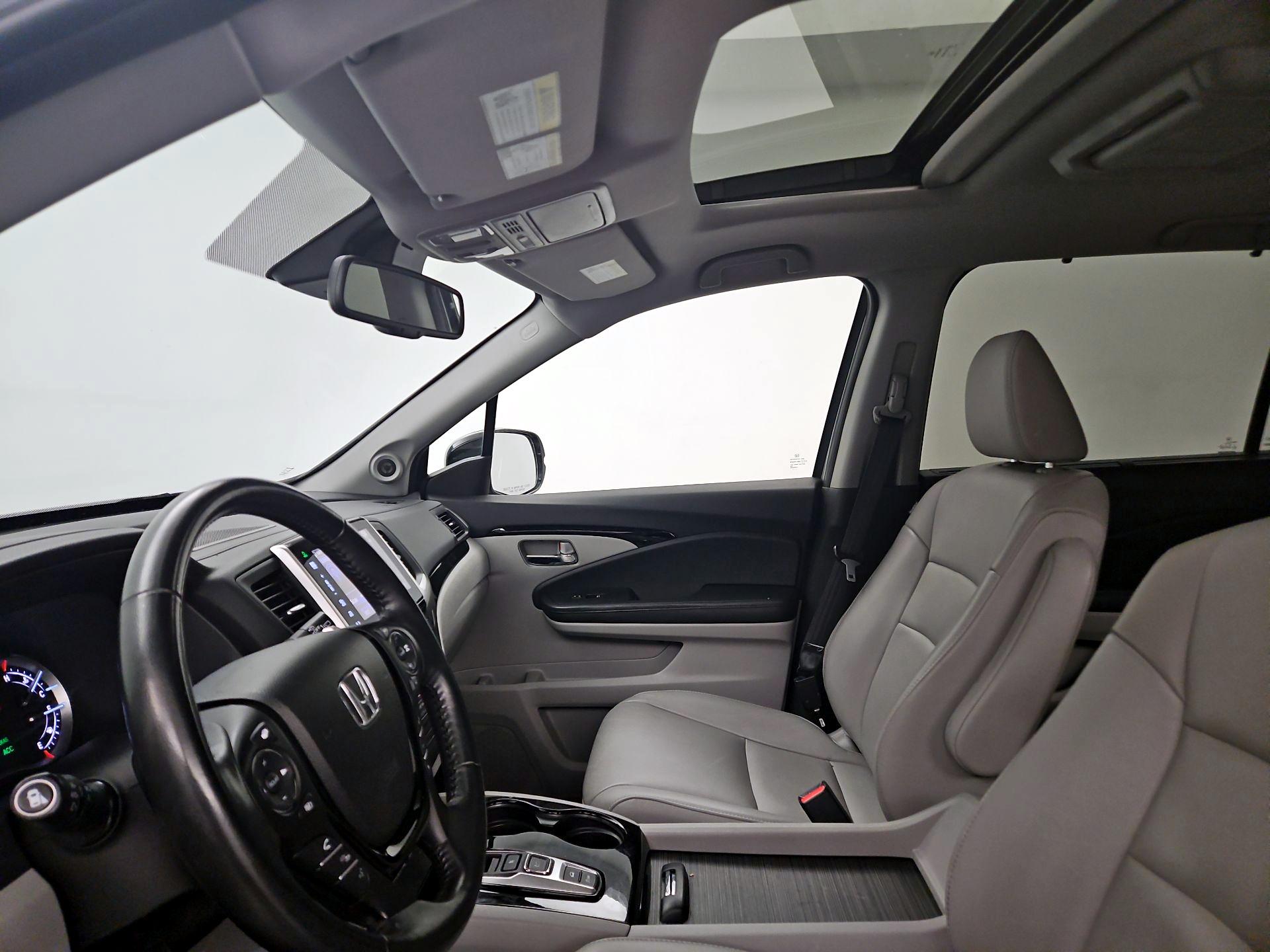 Thumbnail: 2016 Honda Pilot - 19