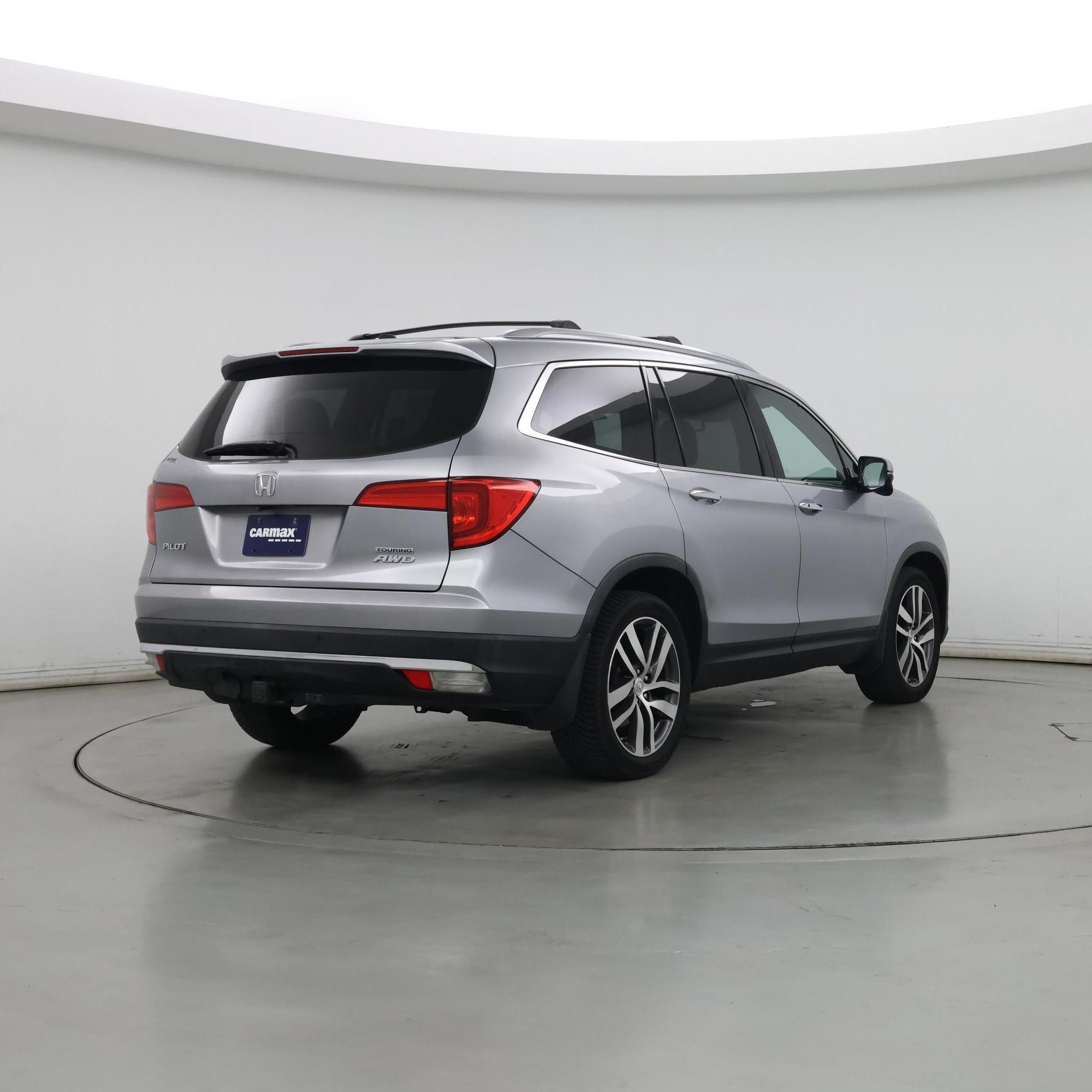 Thumbnail: 2016 Honda Pilot - 8
