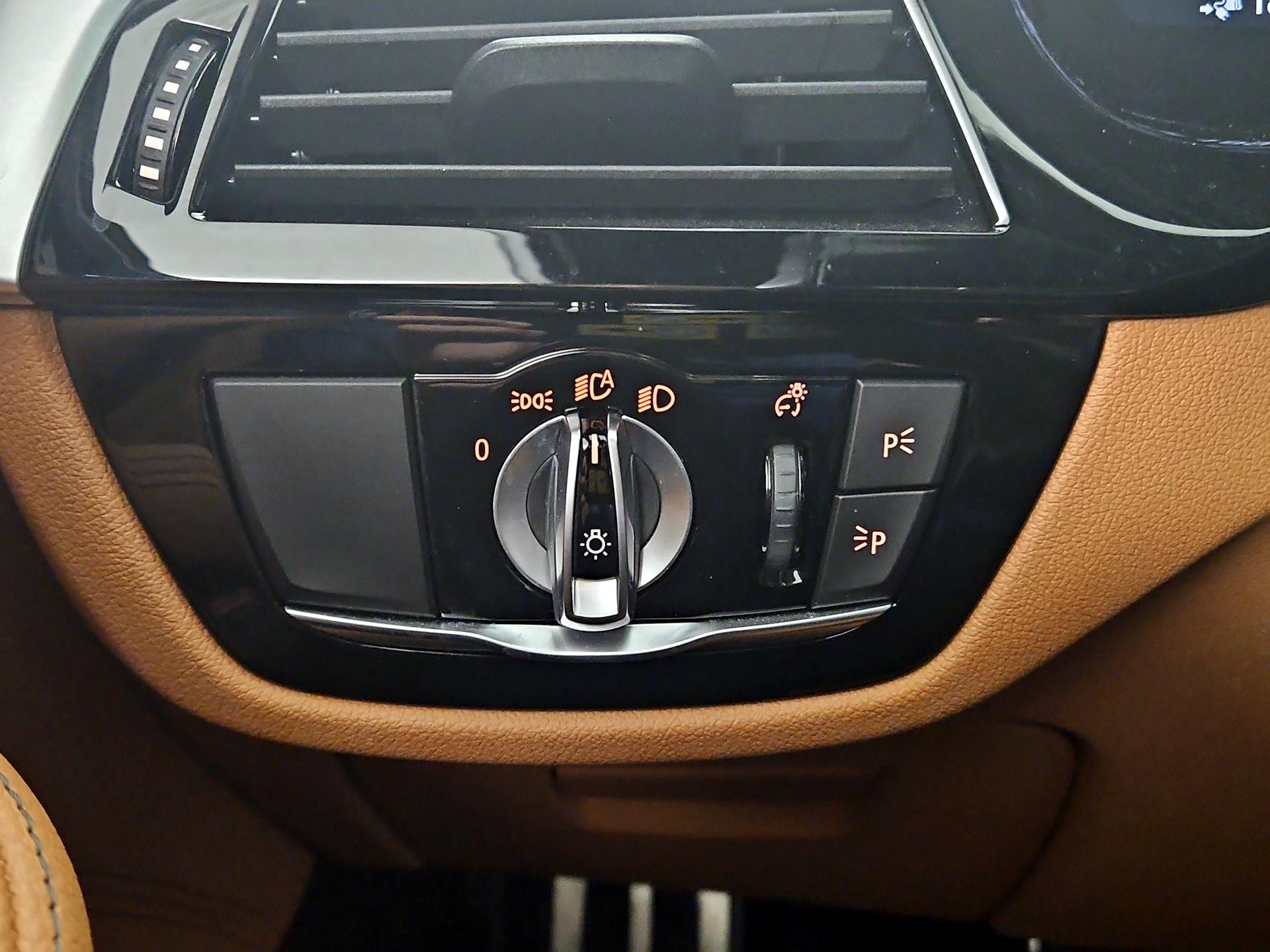 Thumbnail: 2023 BMW 5 Series - 13