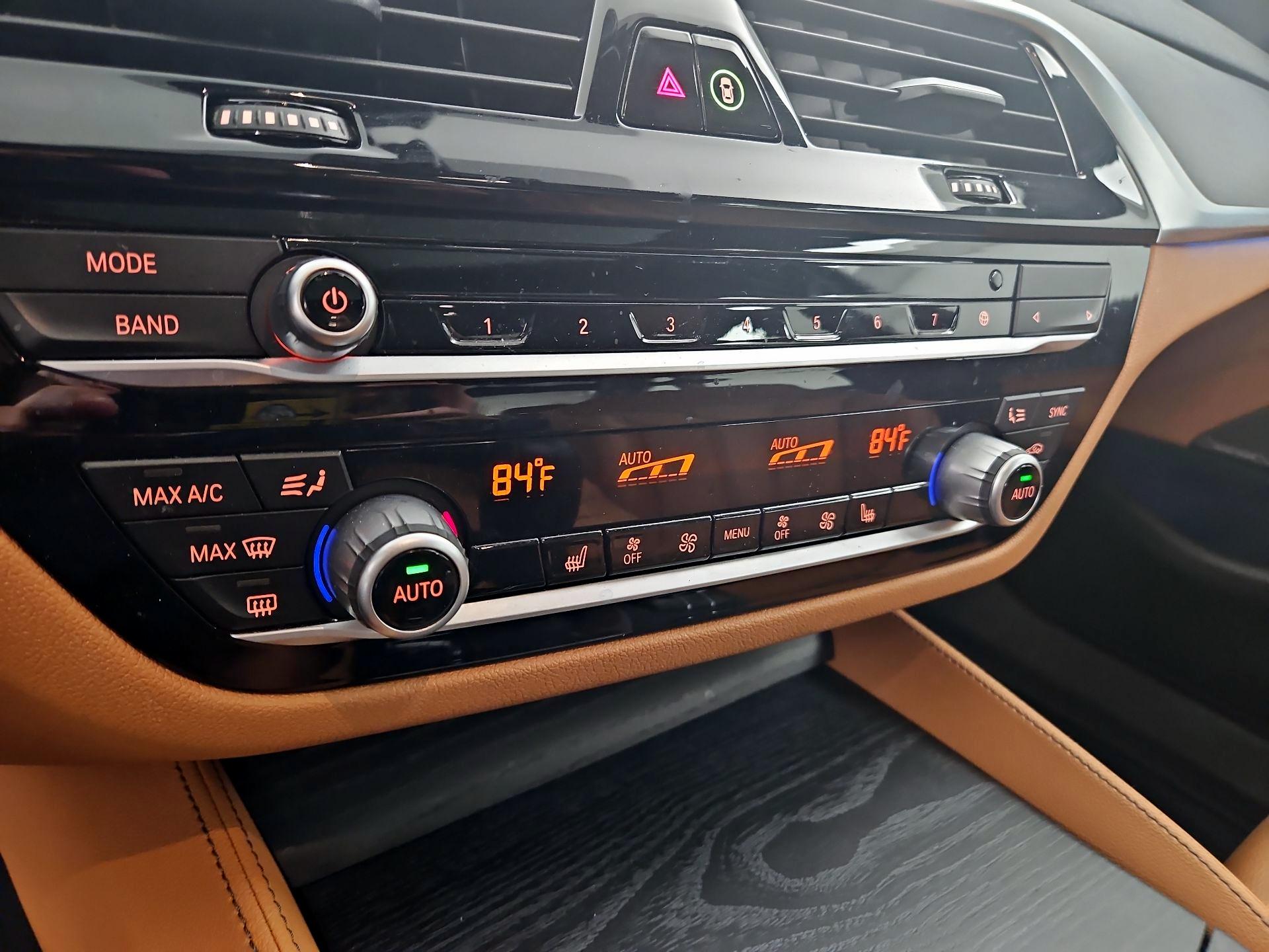 Thumbnail: 2023 BMW 5 Series - 17