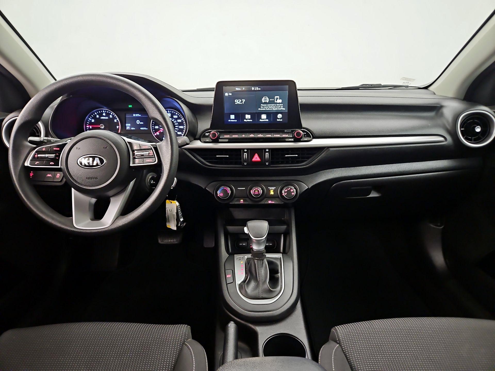 Thumbnail: 2020 Kia Forte - 9