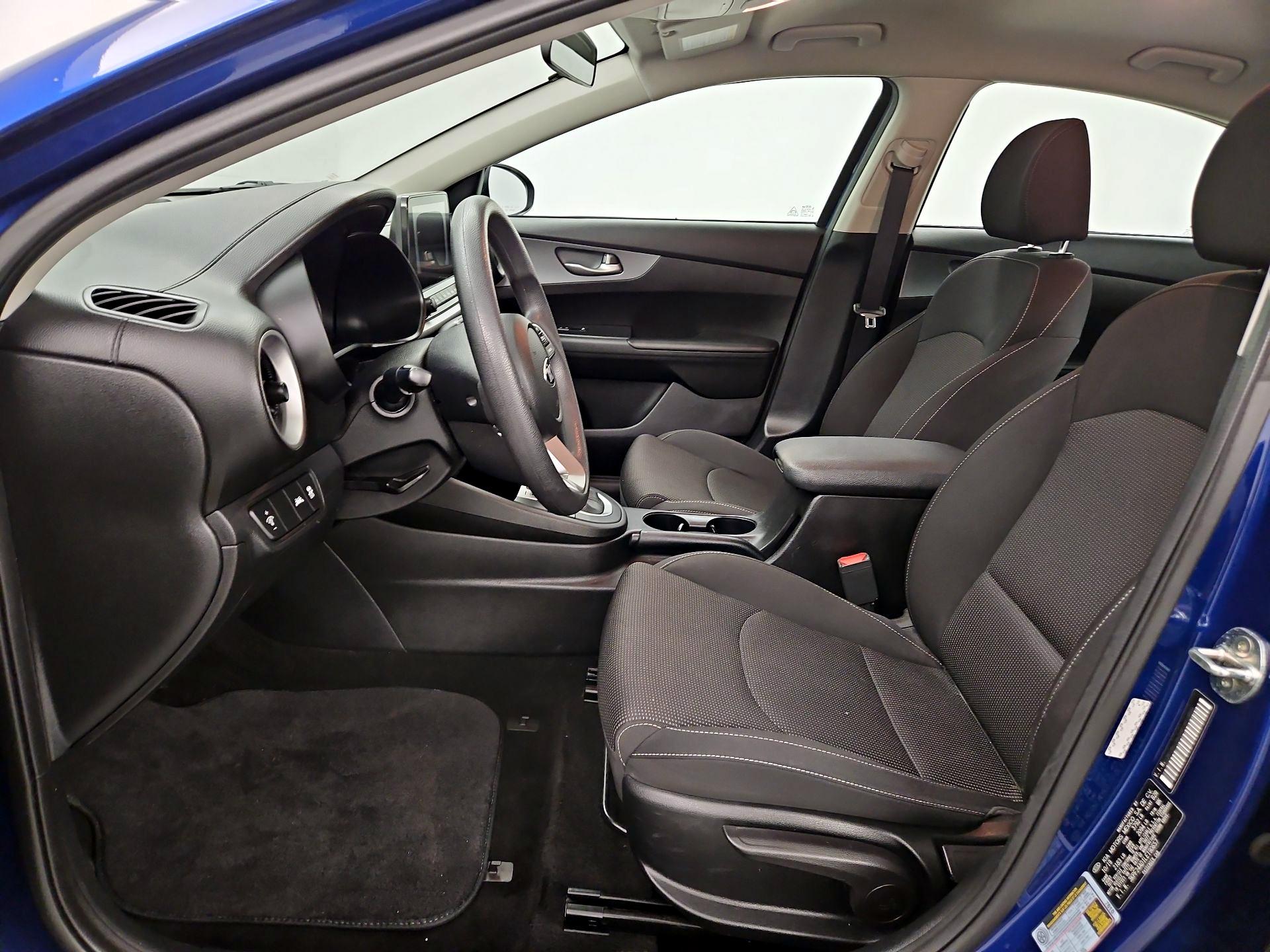 Thumbnail: 2020 Kia Forte - 11