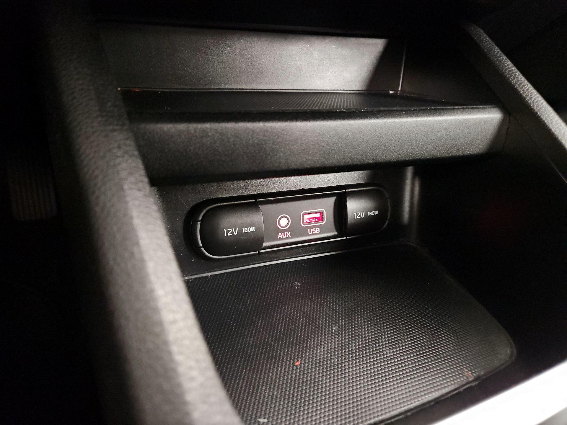 Thumbnail: 2020 Kia Forte - 18