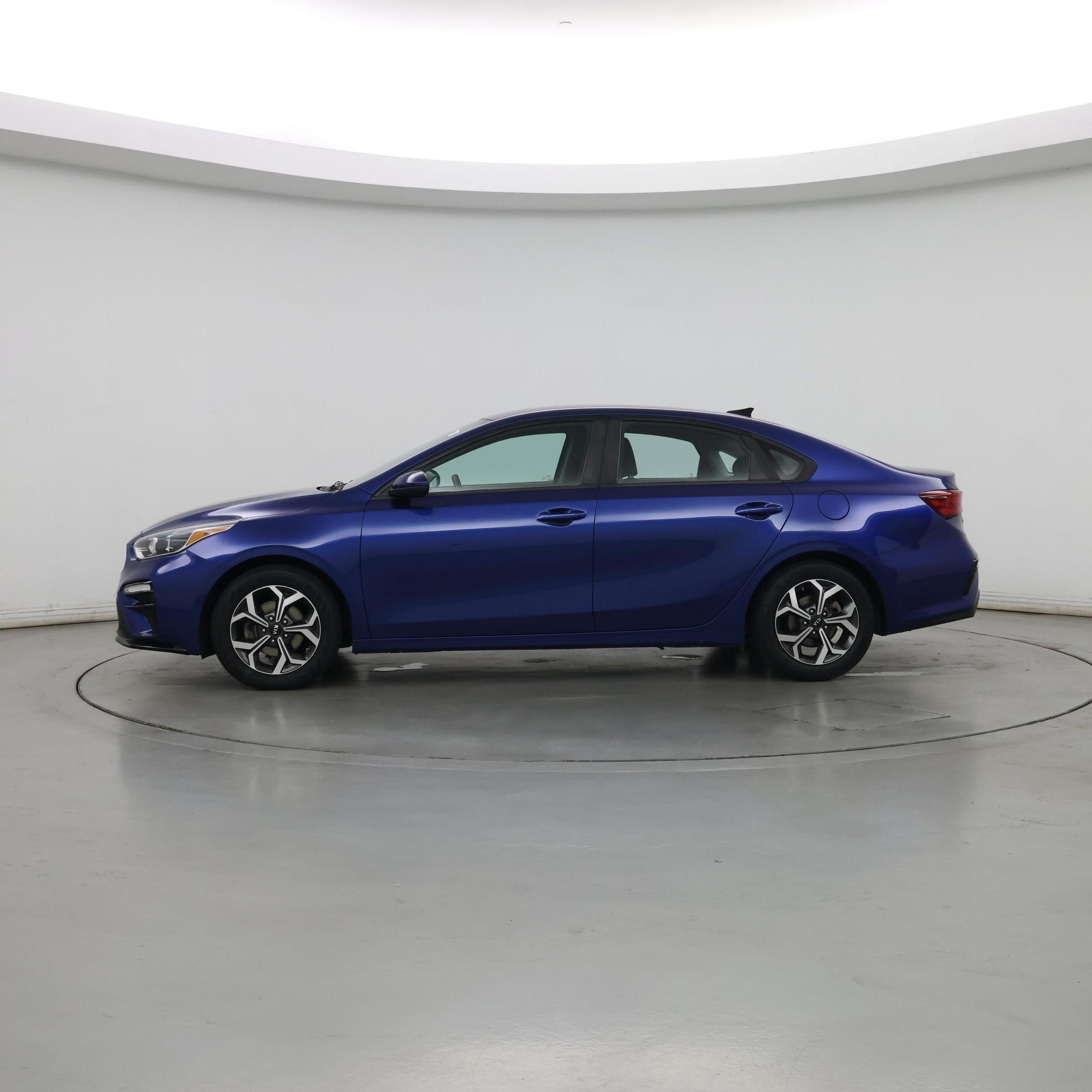 Thumbnail: 2020 Kia Forte - 3