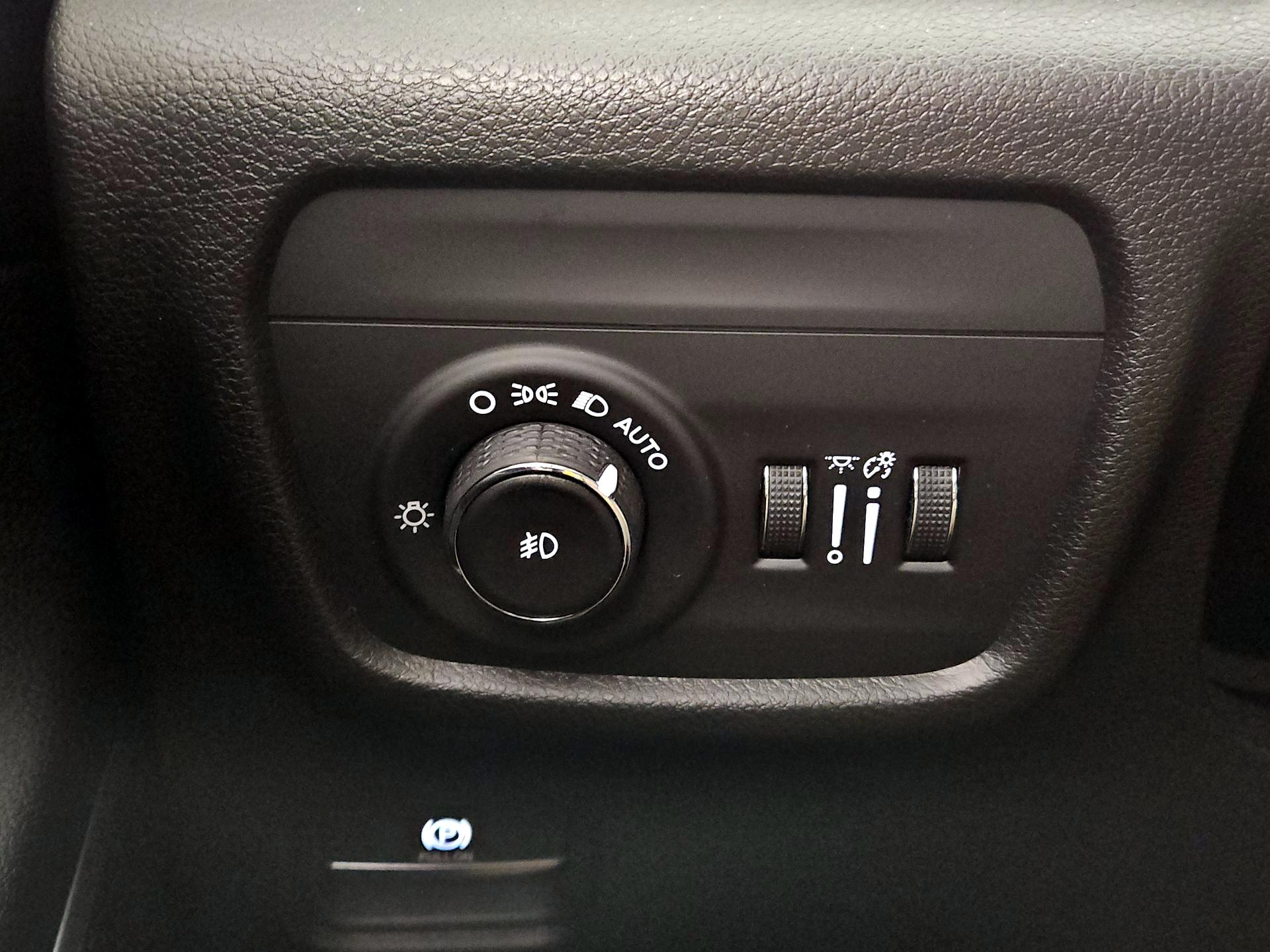 Thumbnail: 2022 Jeep Grand Cherokee - 13