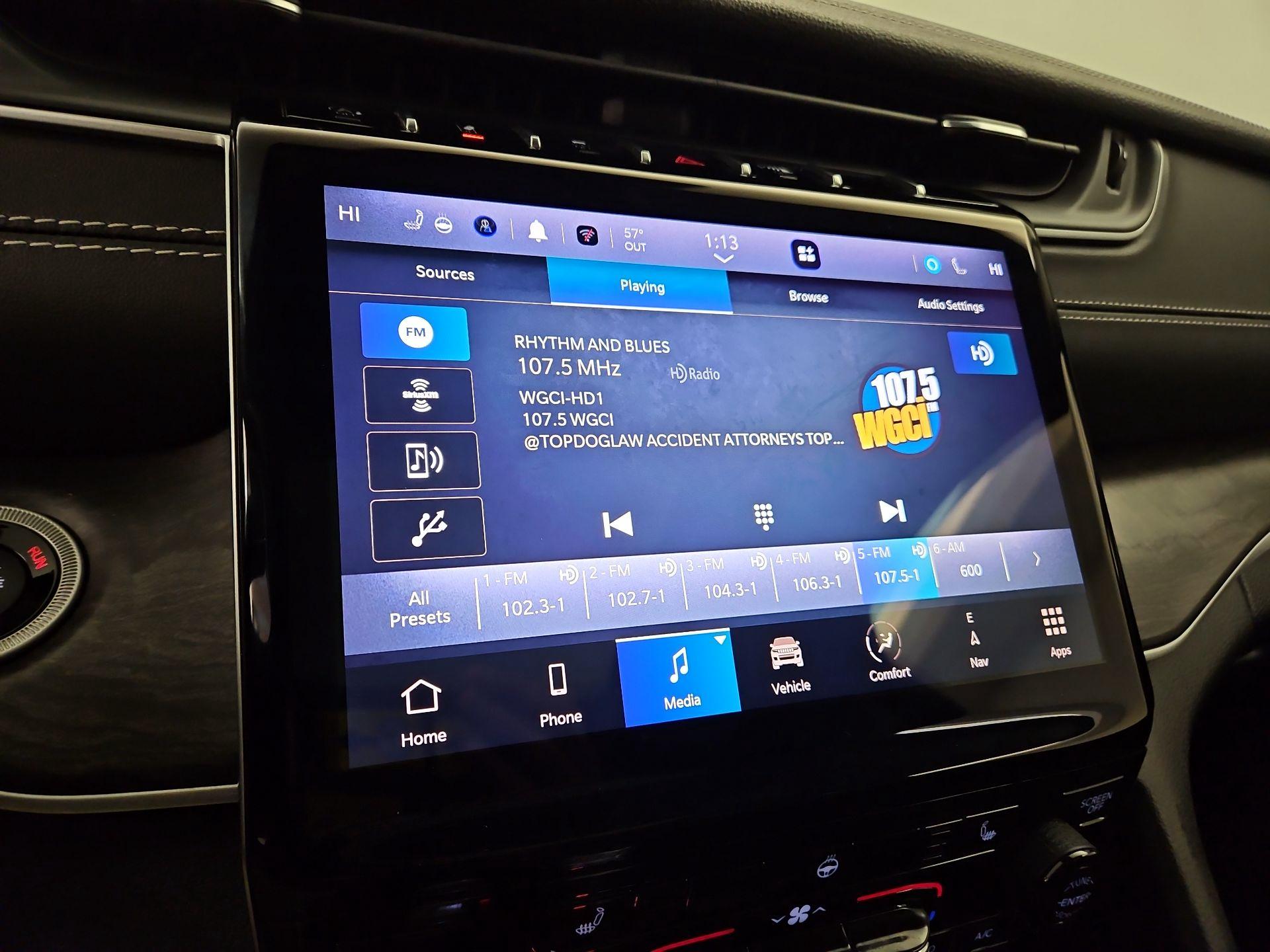 Thumbnail: 2022 Jeep Grand Cherokee - 16