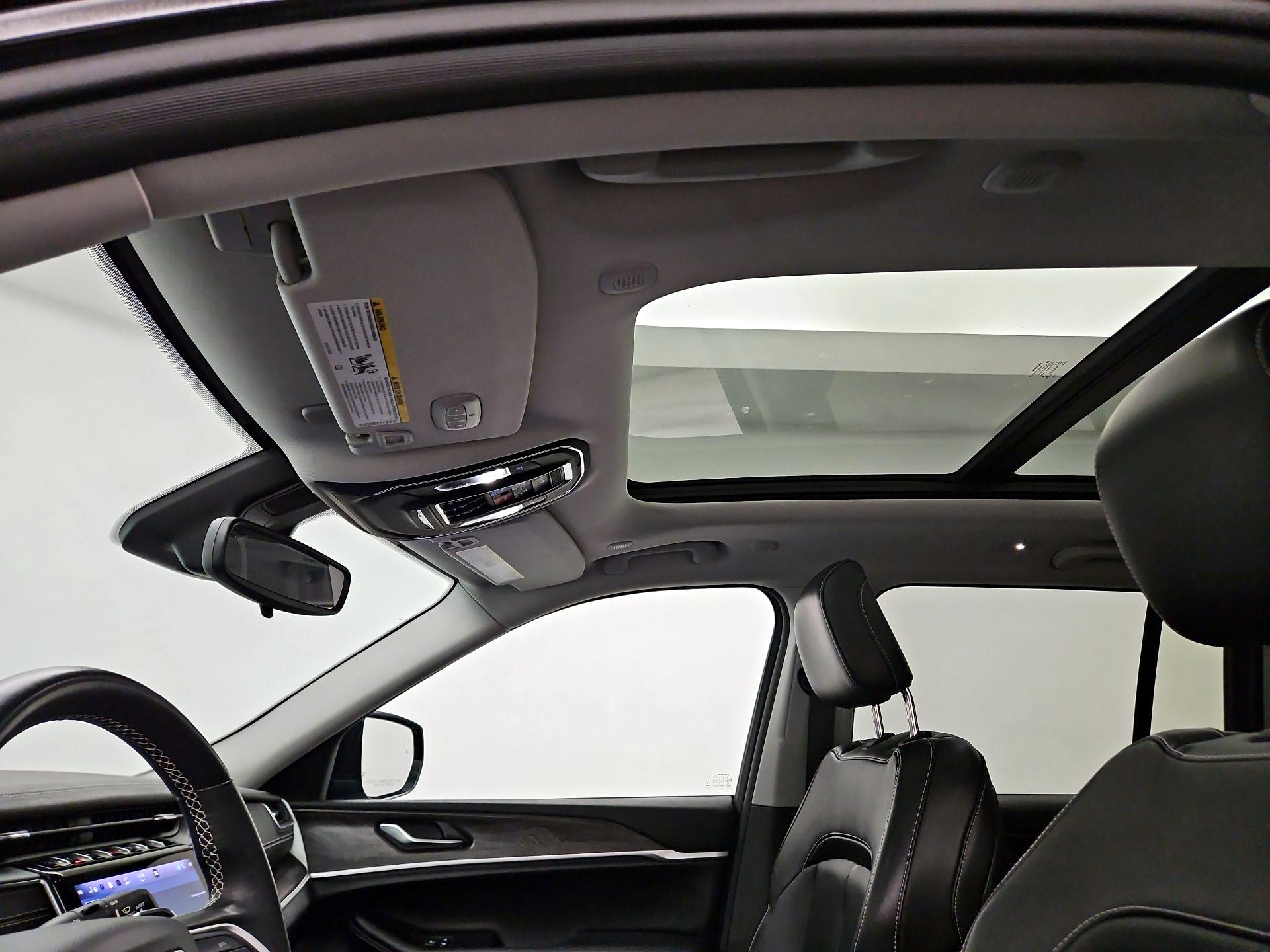 Thumbnail: 2022 Jeep Grand Cherokee - 20