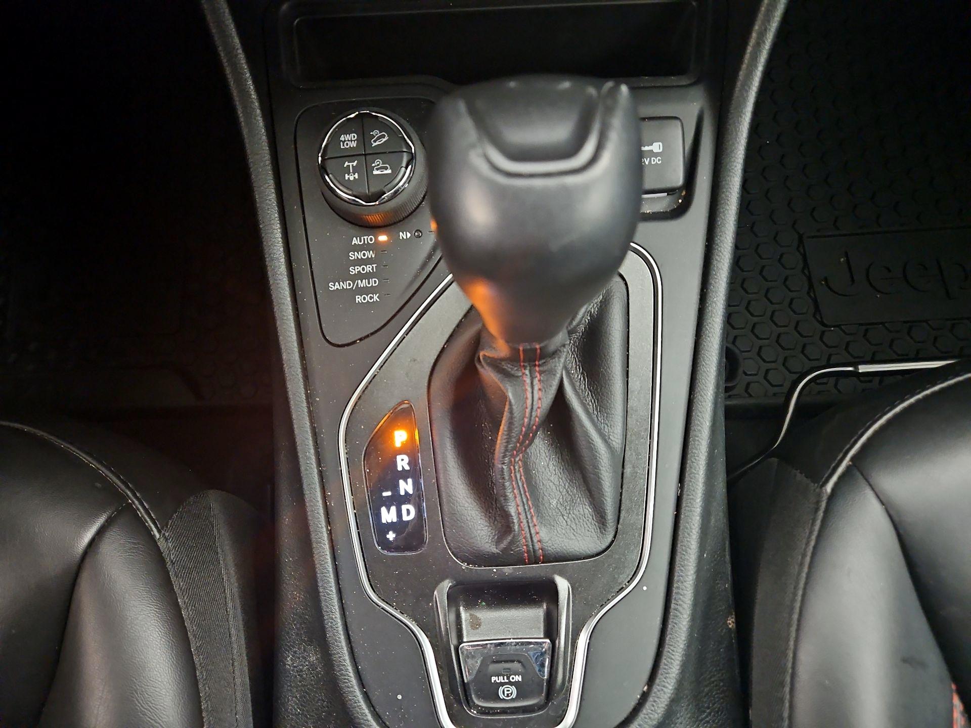 Thumbnail: 2022 Jeep Cherokee - 17