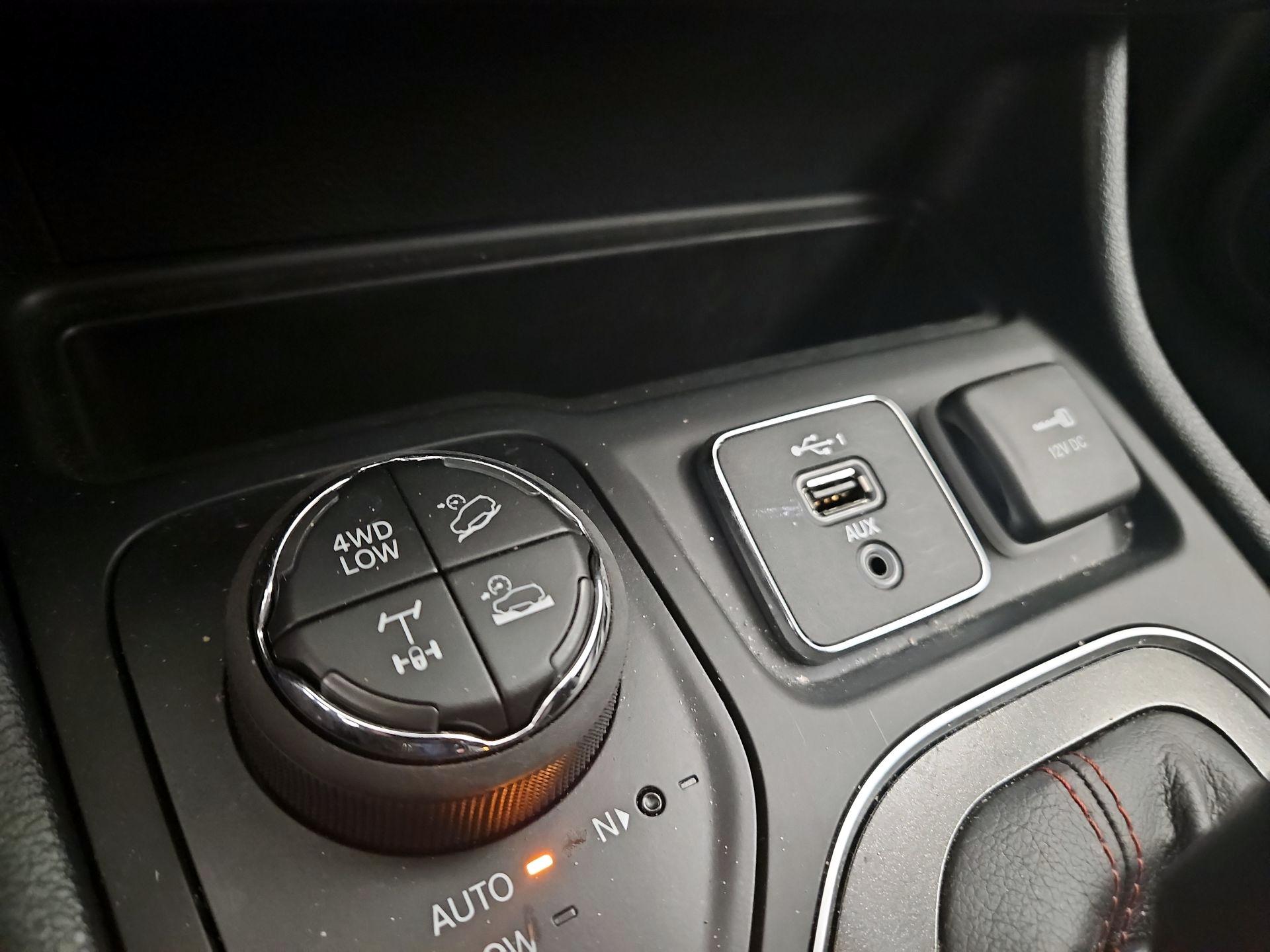 Thumbnail: 2022 Jeep Cherokee - 18