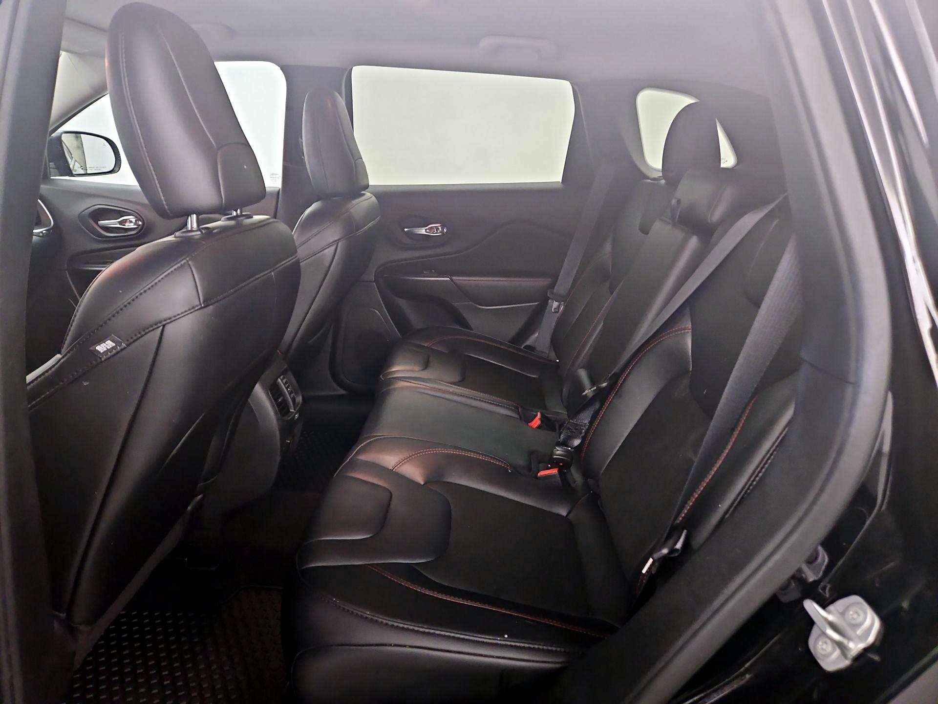 Thumbnail: 2022 Jeep Cherokee - 19