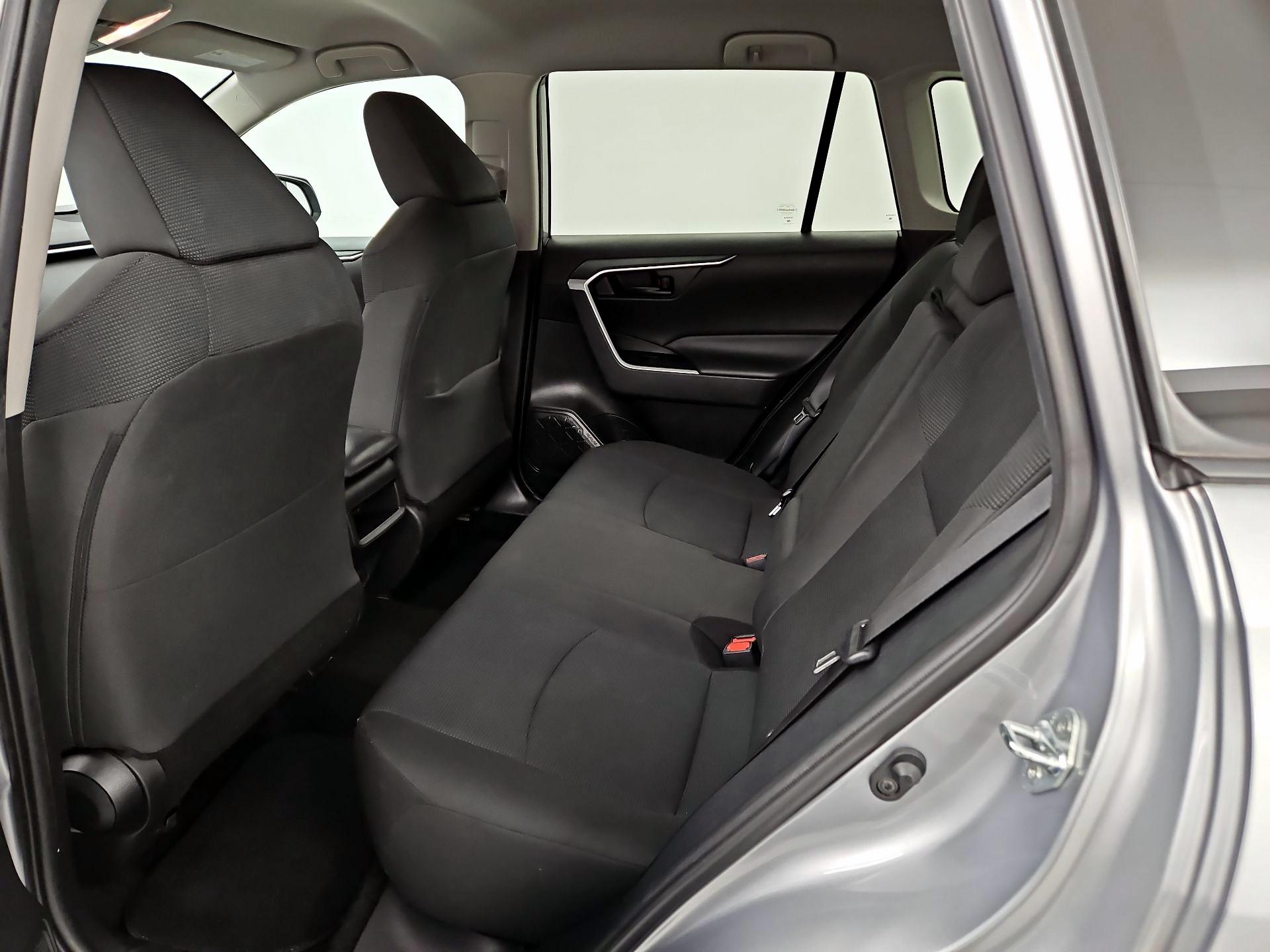 Thumbnail: 2021 Toyota RAV4 - 19