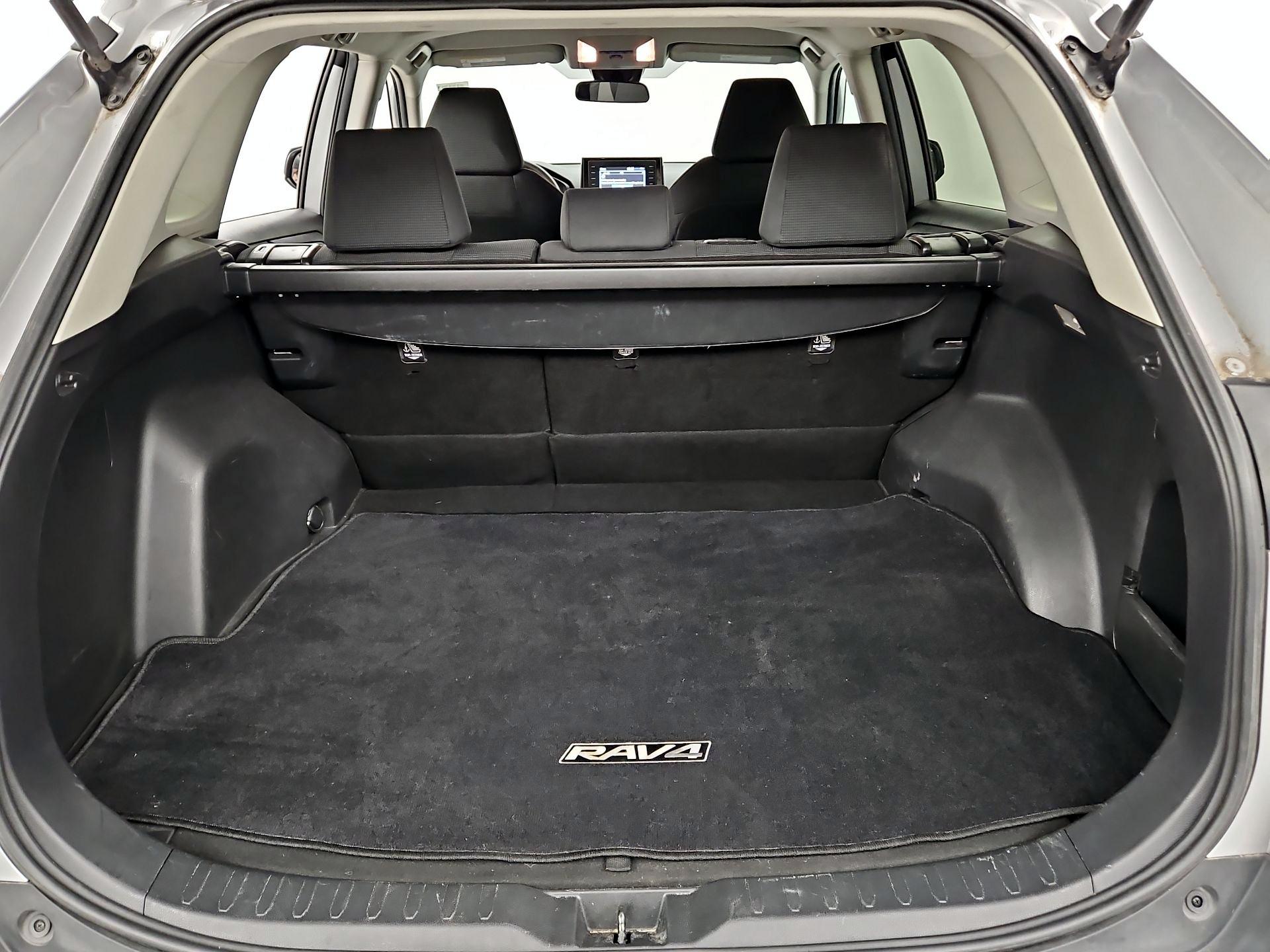 Thumbnail: 2021 Toyota RAV4 - 20