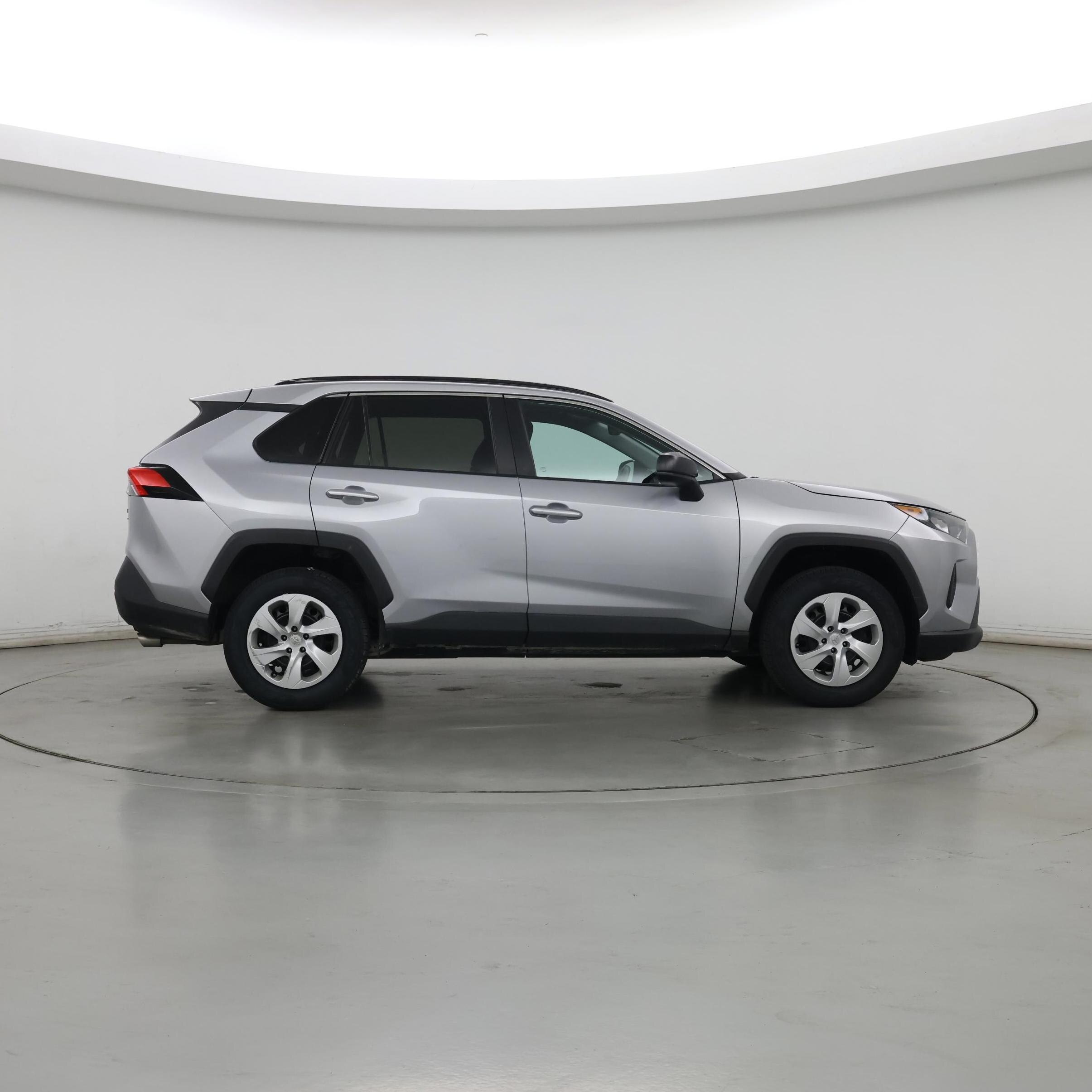 Thumbnail: 2021 Toyota RAV4 - 7
