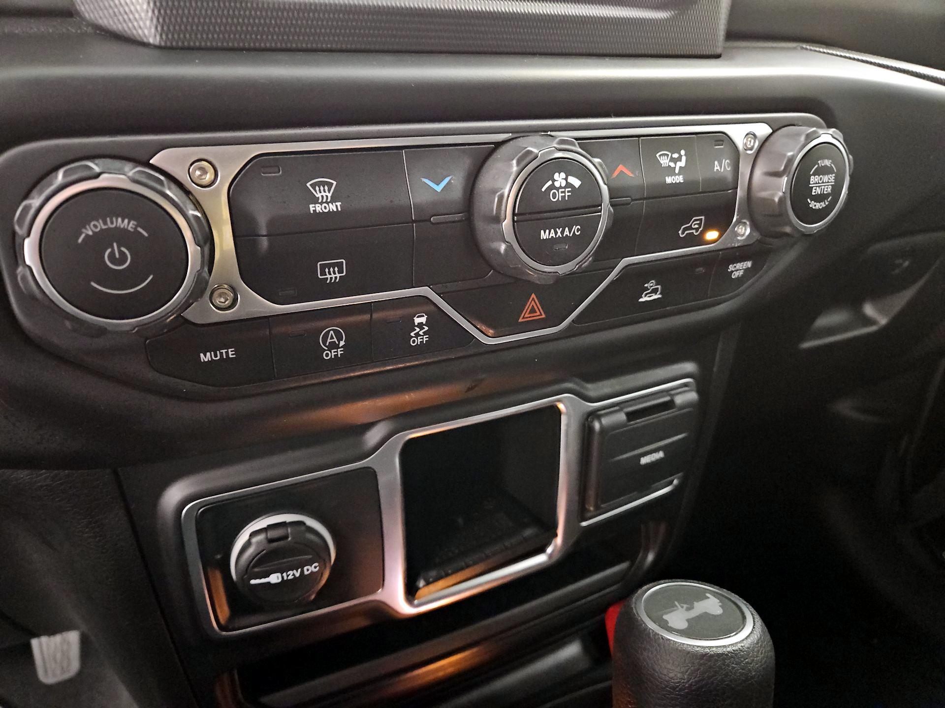 Thumbnail: 2023 Jeep Wrangler - 16