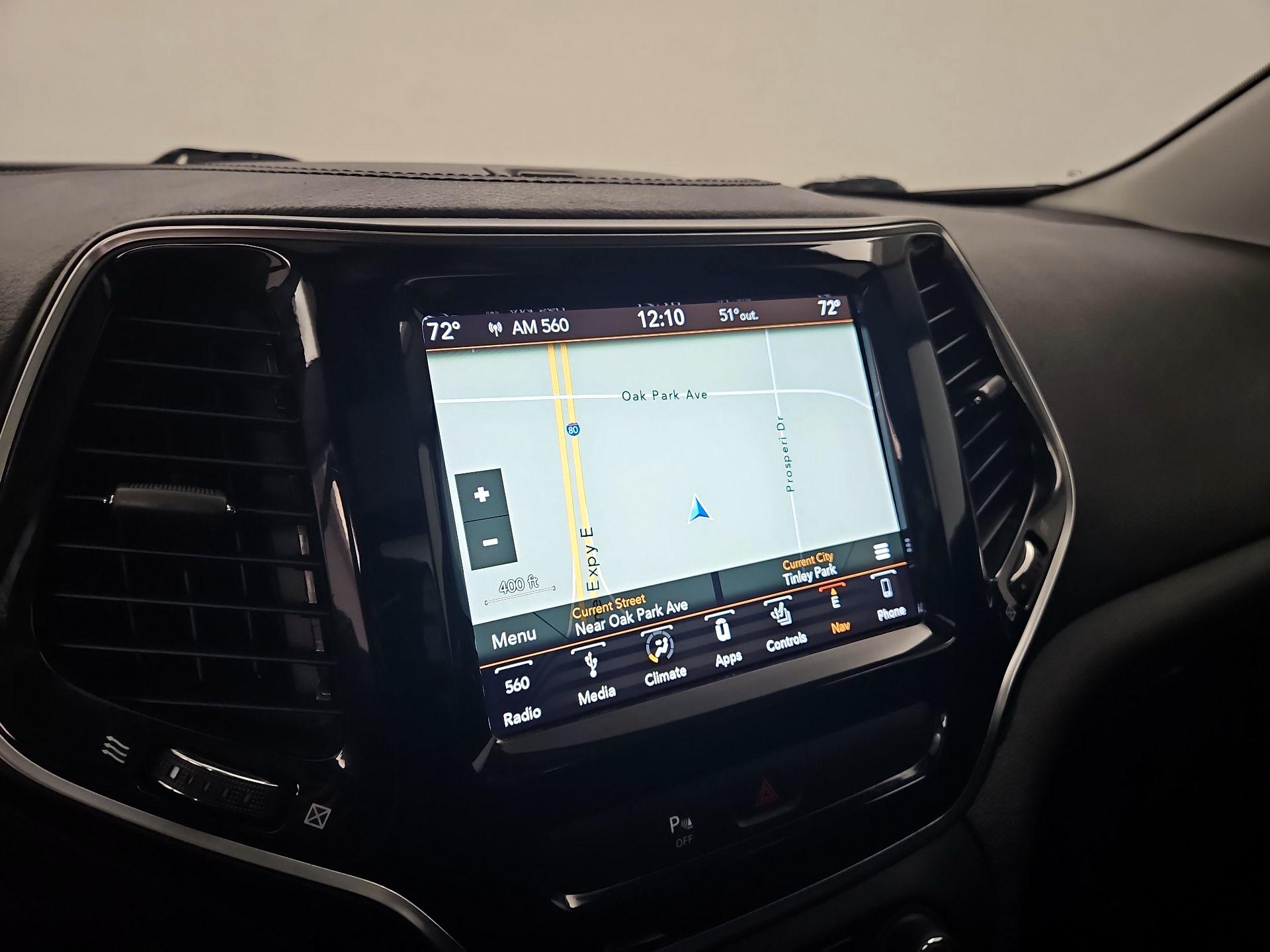 Thumbnail: 2019 Jeep Cherokee - 14