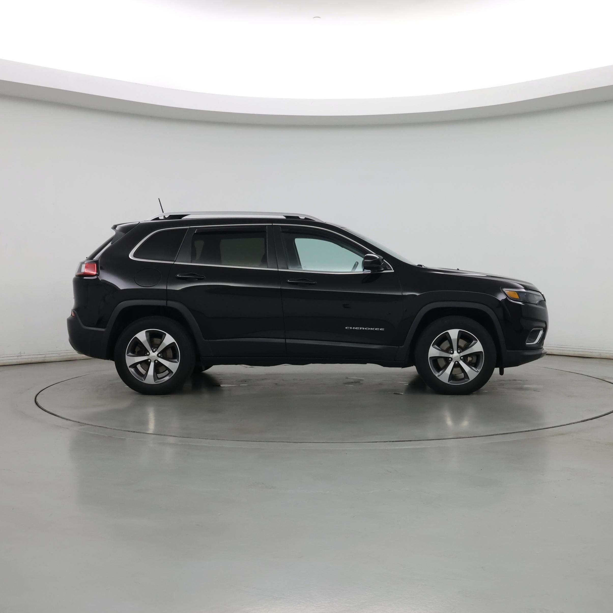 Thumbnail: 2019 Jeep Cherokee - 7