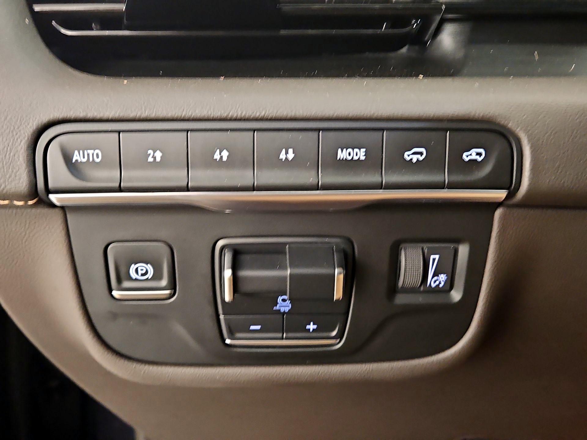 Thumbnail: 2024 Cadillac Escalade - 13