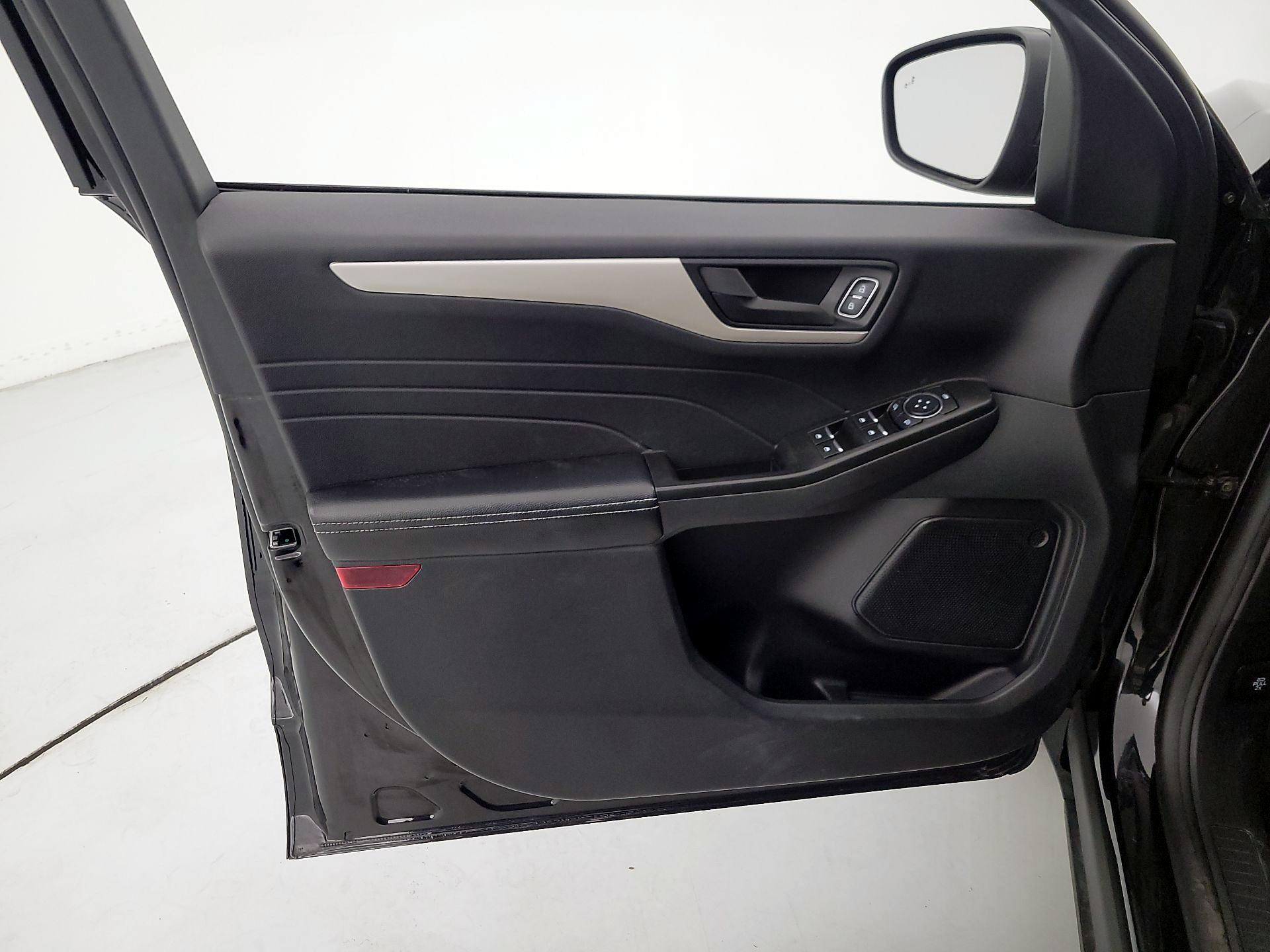 Thumbnail: 2022 Ford Escape - 12