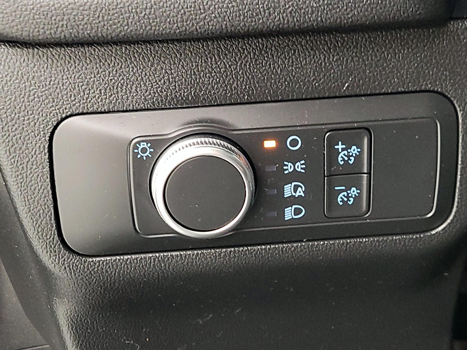 Thumbnail: 2022 Ford Escape - 13