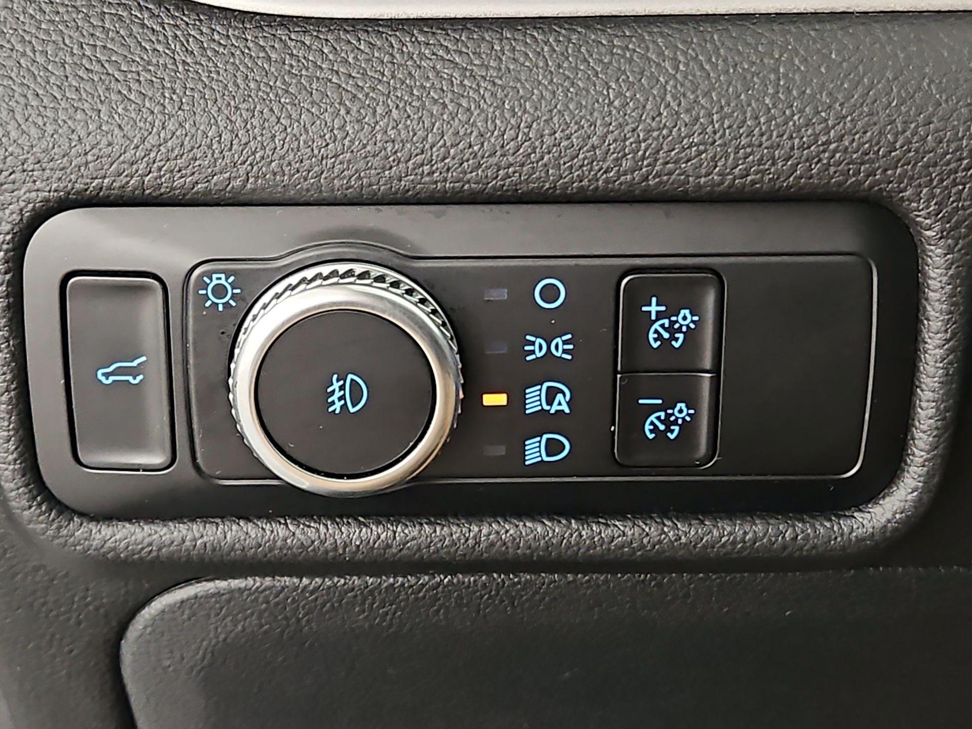 Thumbnail: 2023 Ford Explorer - 13